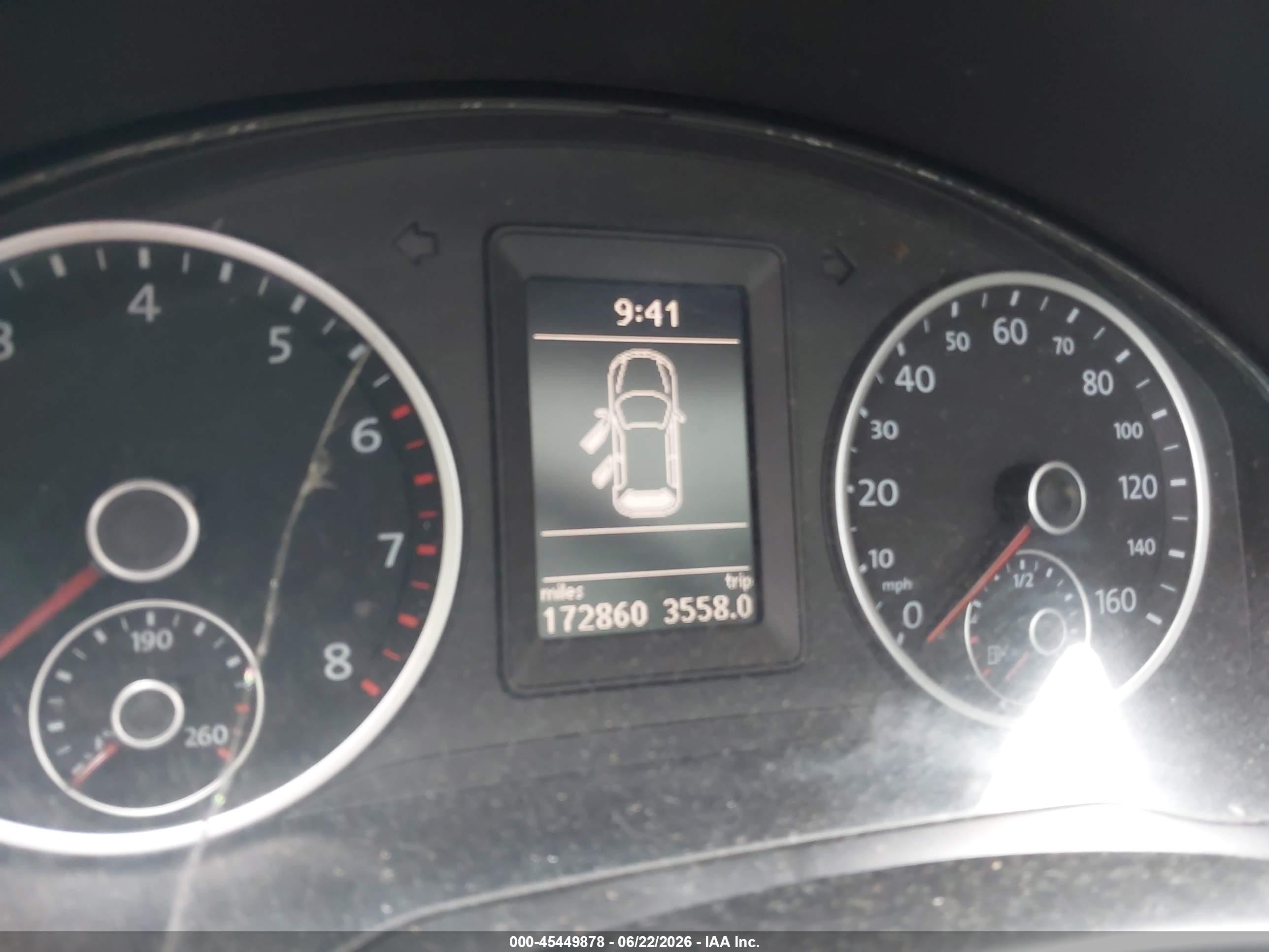 2012 Volkswagen Tiguan S White vin: WVGAV7AX7CW526973