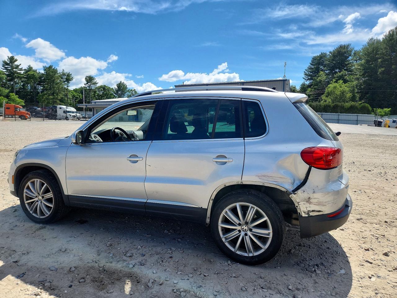 2012 Volkswagen Tiguan Silver vin: WVGAV7AX7CW534779