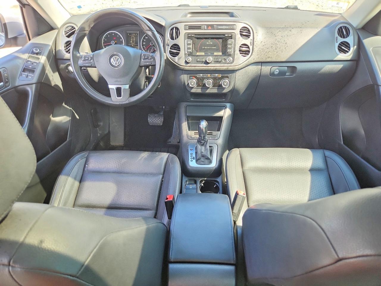 2012 Volkswagen Tiguan Silver vin: WVGAV7AX7CW534779