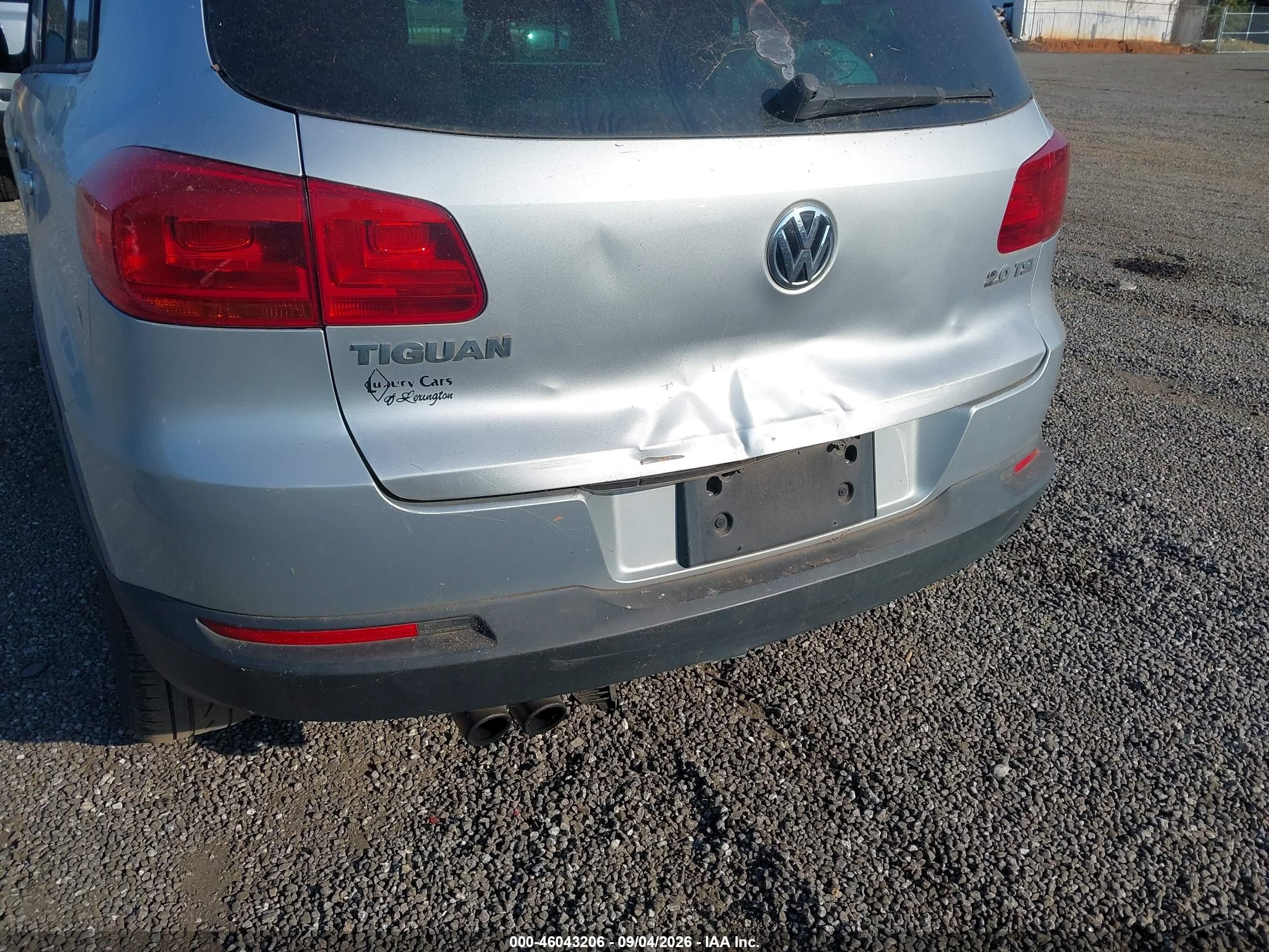 2012 Volkswagen Tiguan S Silver vin: WVGAV7AX7CW557575