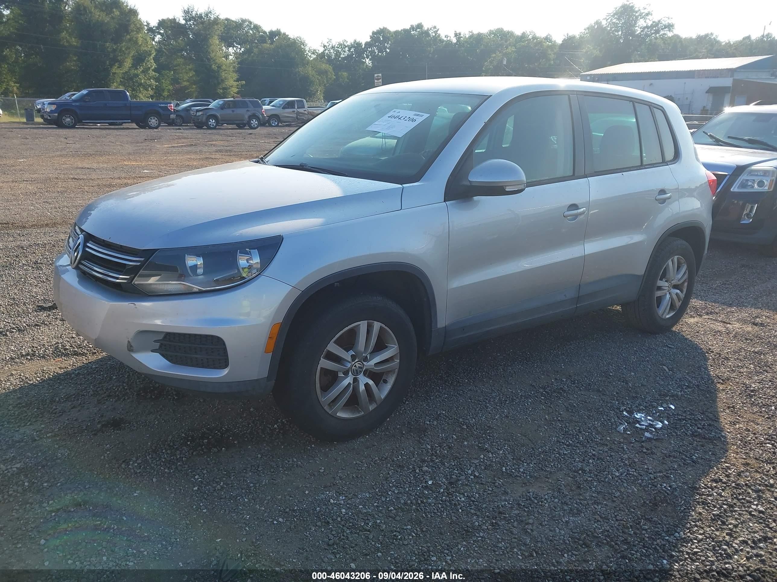 2012 Volkswagen Tiguan S Silver vin: WVGAV7AX7CW557575