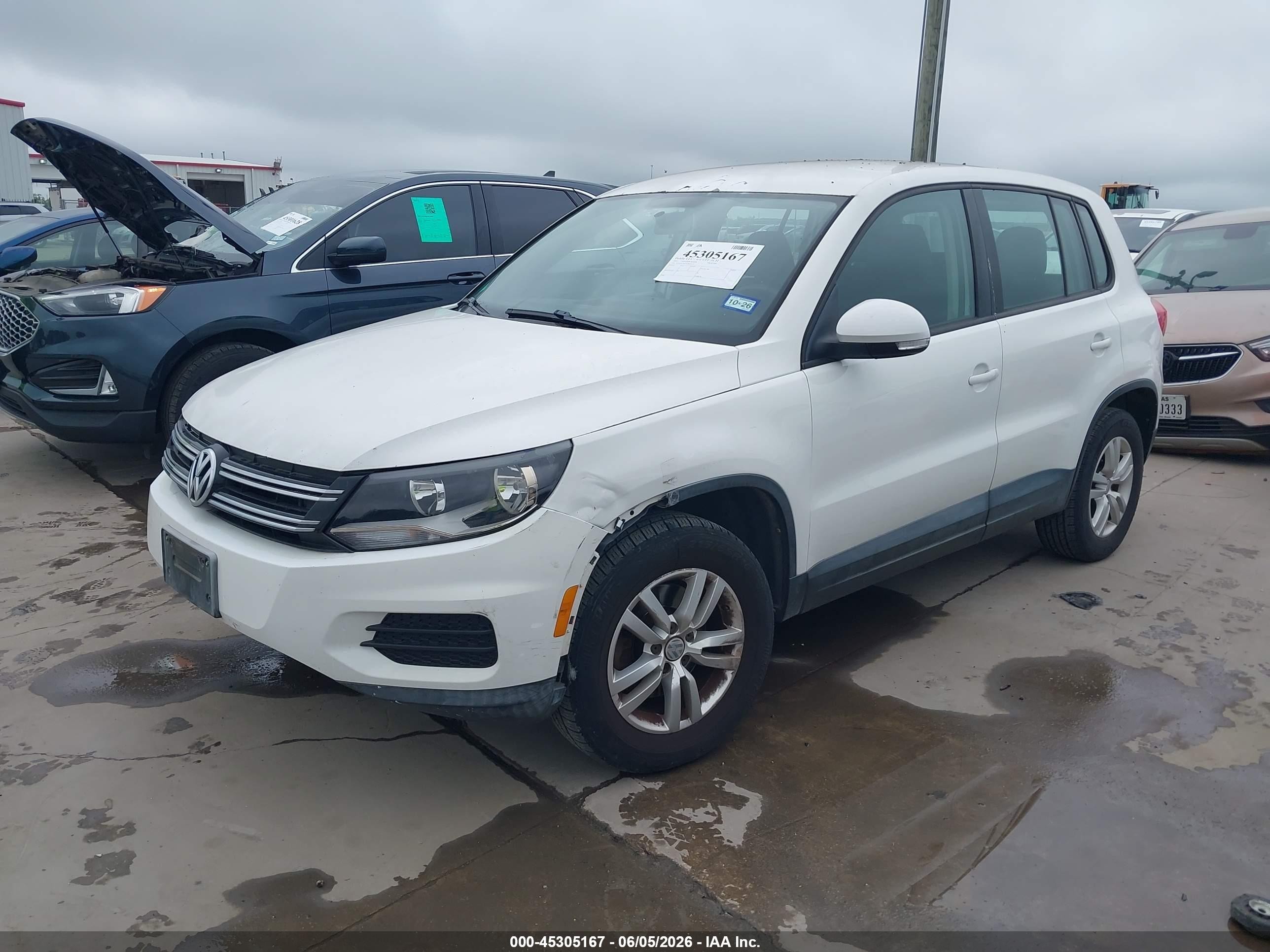 2012 Volkswagen Tiguan S Белый vin: WVGAV7AX7CW567572