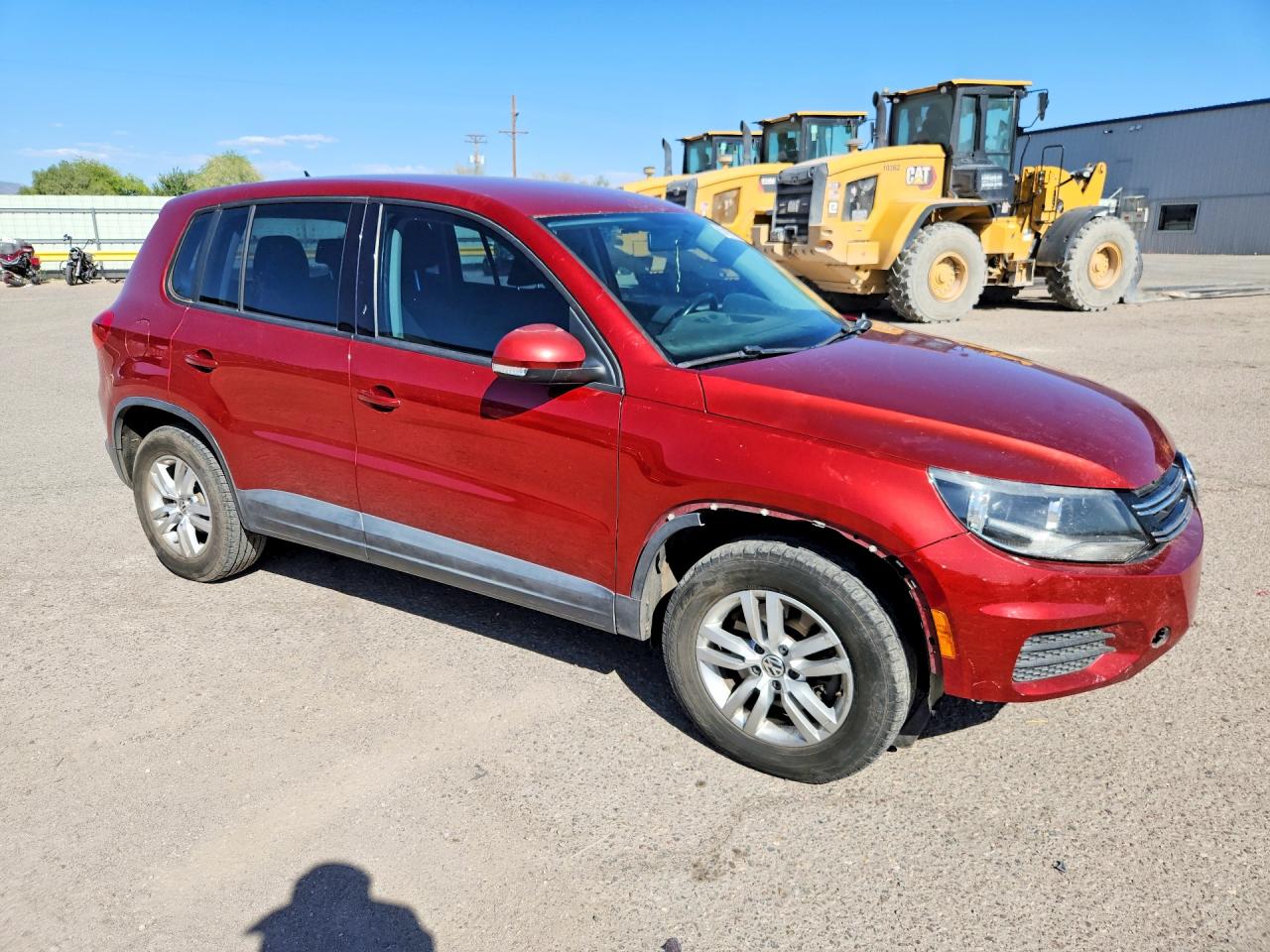 2013 Volkswagen Tiguan S Red vin: WVGAV7AX7DW020125