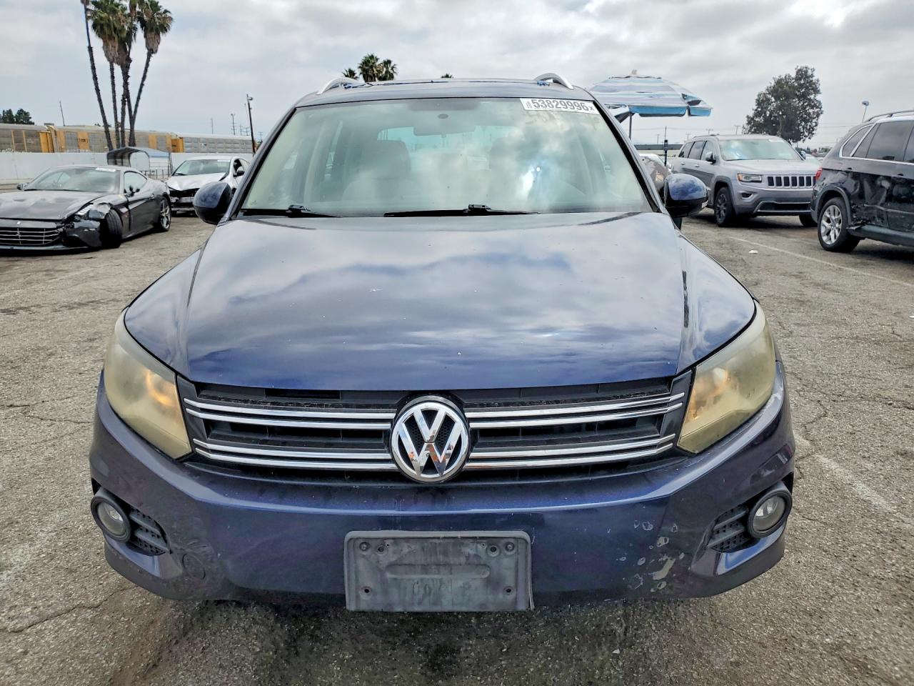 2013 Volkswagen Tiguan S Blue vin: WVGAV7AX7DW526263