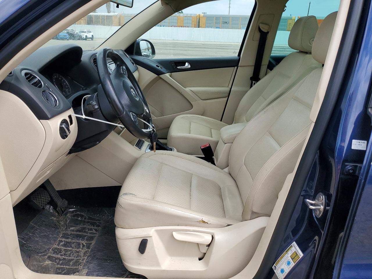 2013 Volkswagen Tiguan S Blue vin: WVGAV7AX7DW526263