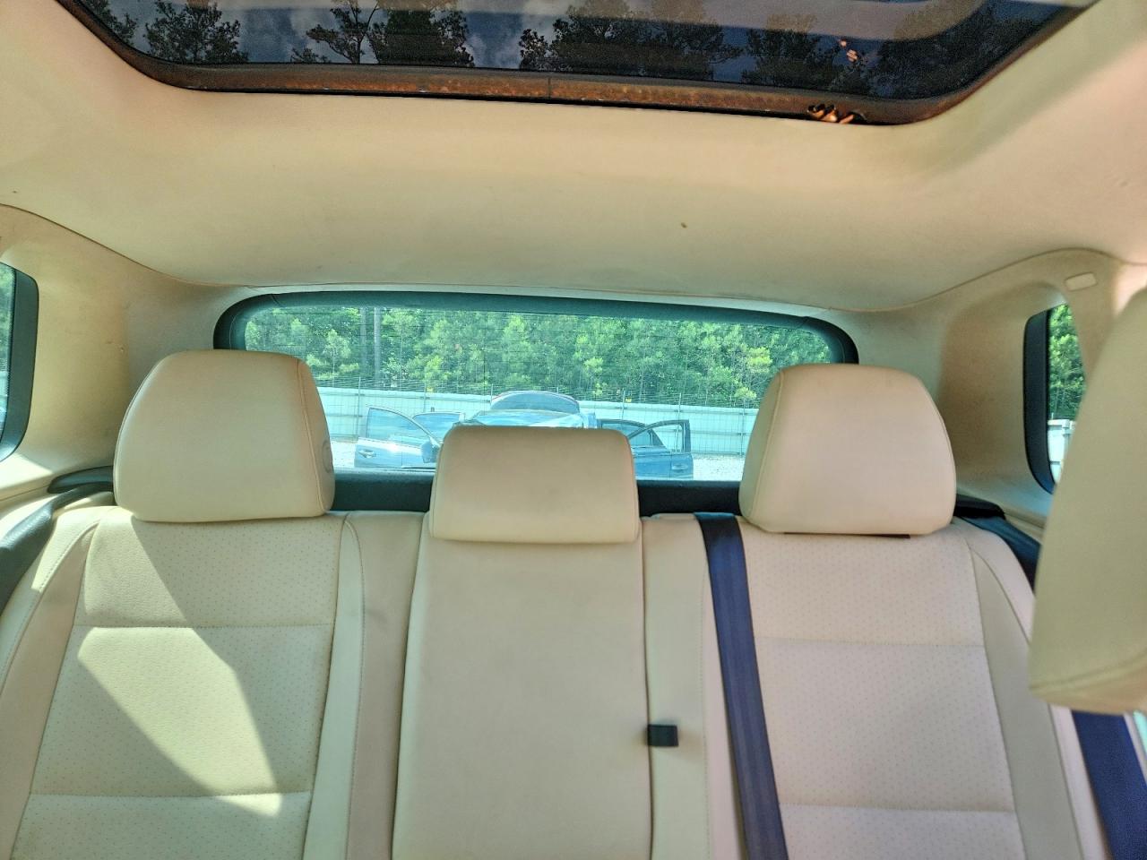 2013 Volkswagen Tiguan S Silver vin: WVGAV7AX7DW557531