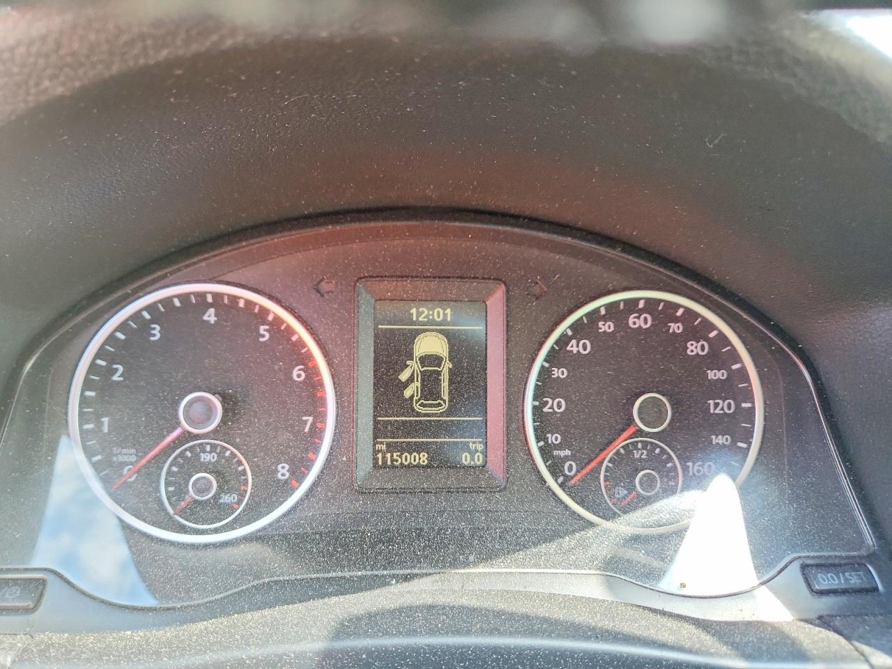 2013 Volkswagen Tiguan S Silver vin: WVGAV7AX7DW557531