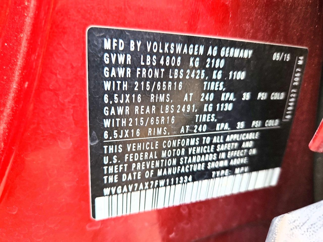 2015 Volkswagen Tiguan S Красный vin: WVGAV7AX7FW111334