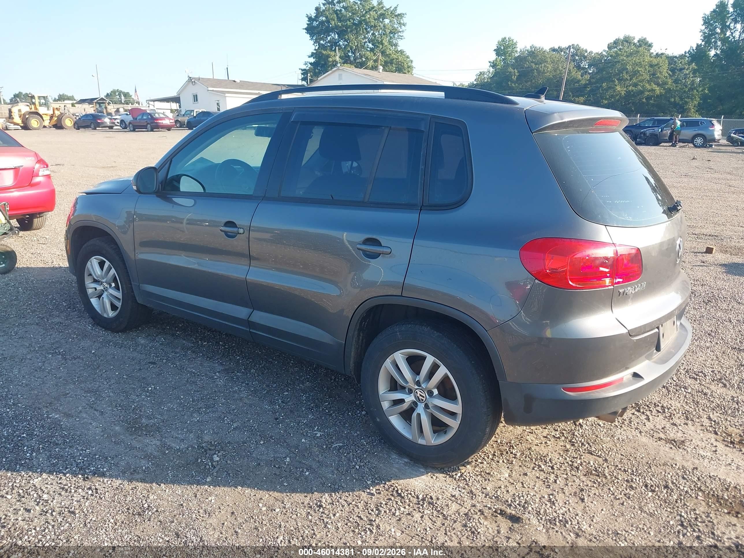 2015 Volkswagen Tiguan S Gray vin: WVGAV7AX7FW501236