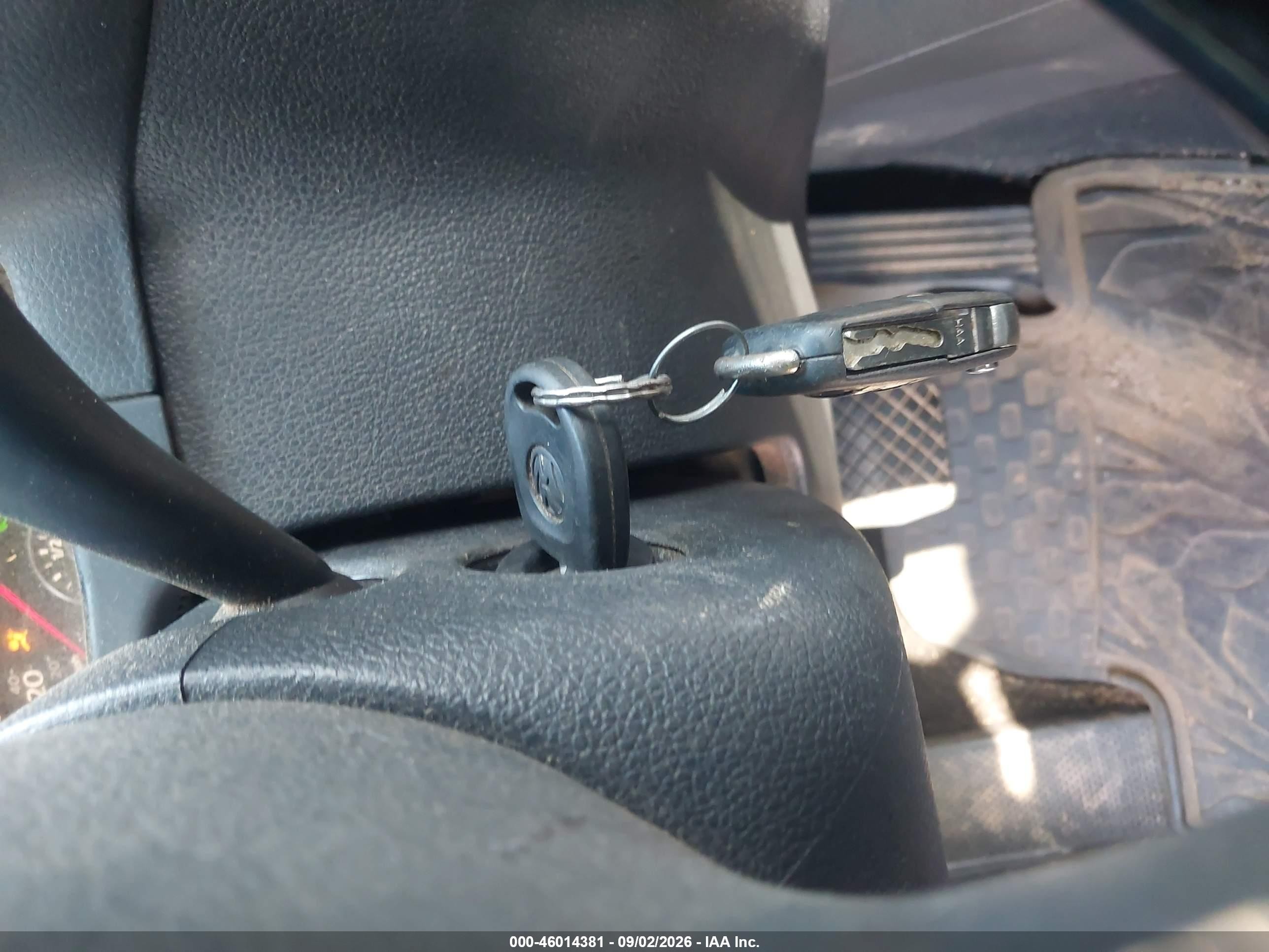 2015 Volkswagen Tiguan S Gray vin: WVGAV7AX7FW501236