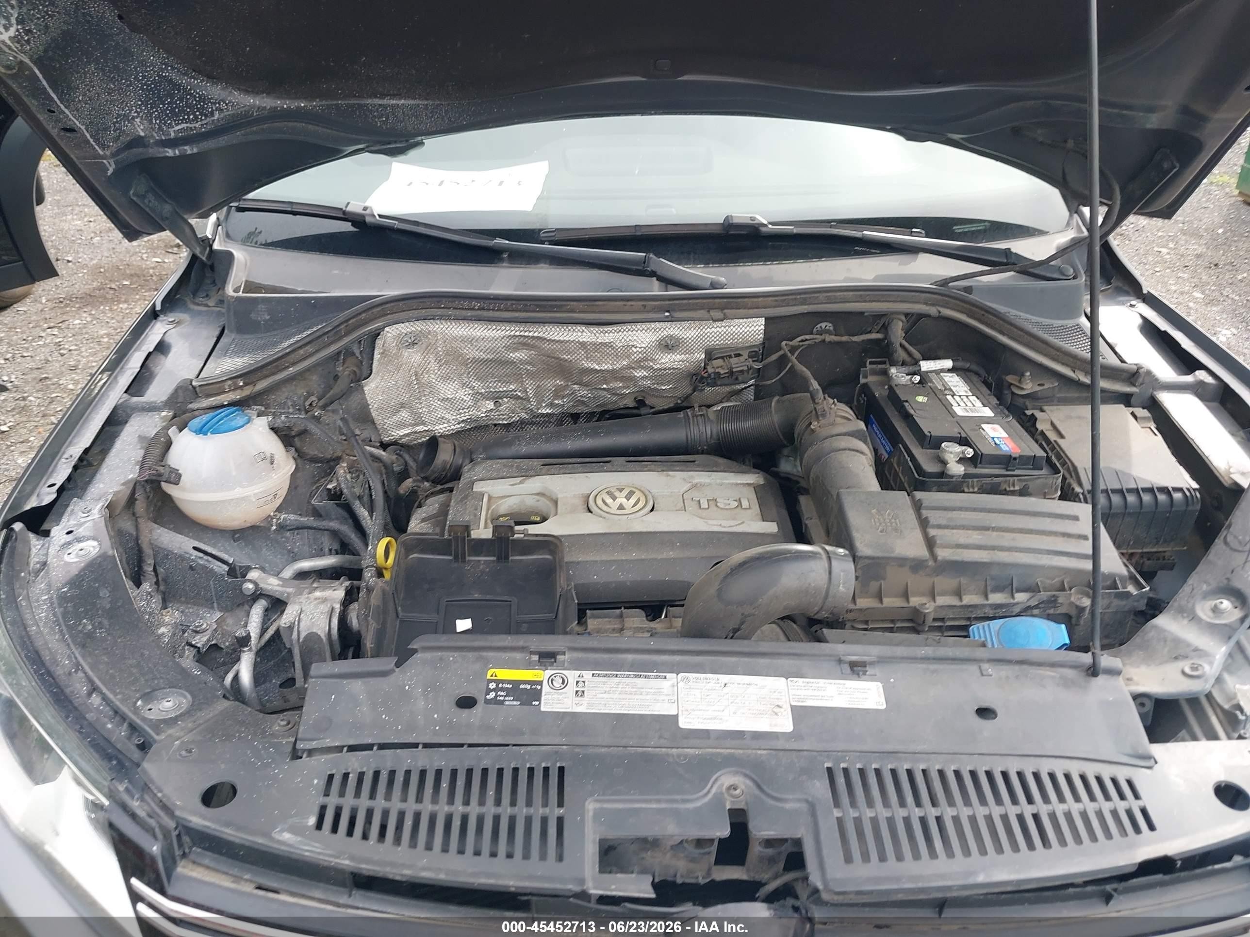 2015 Volkswagen Tiguan Se Gray vin: WVGAV7AX7FW504802