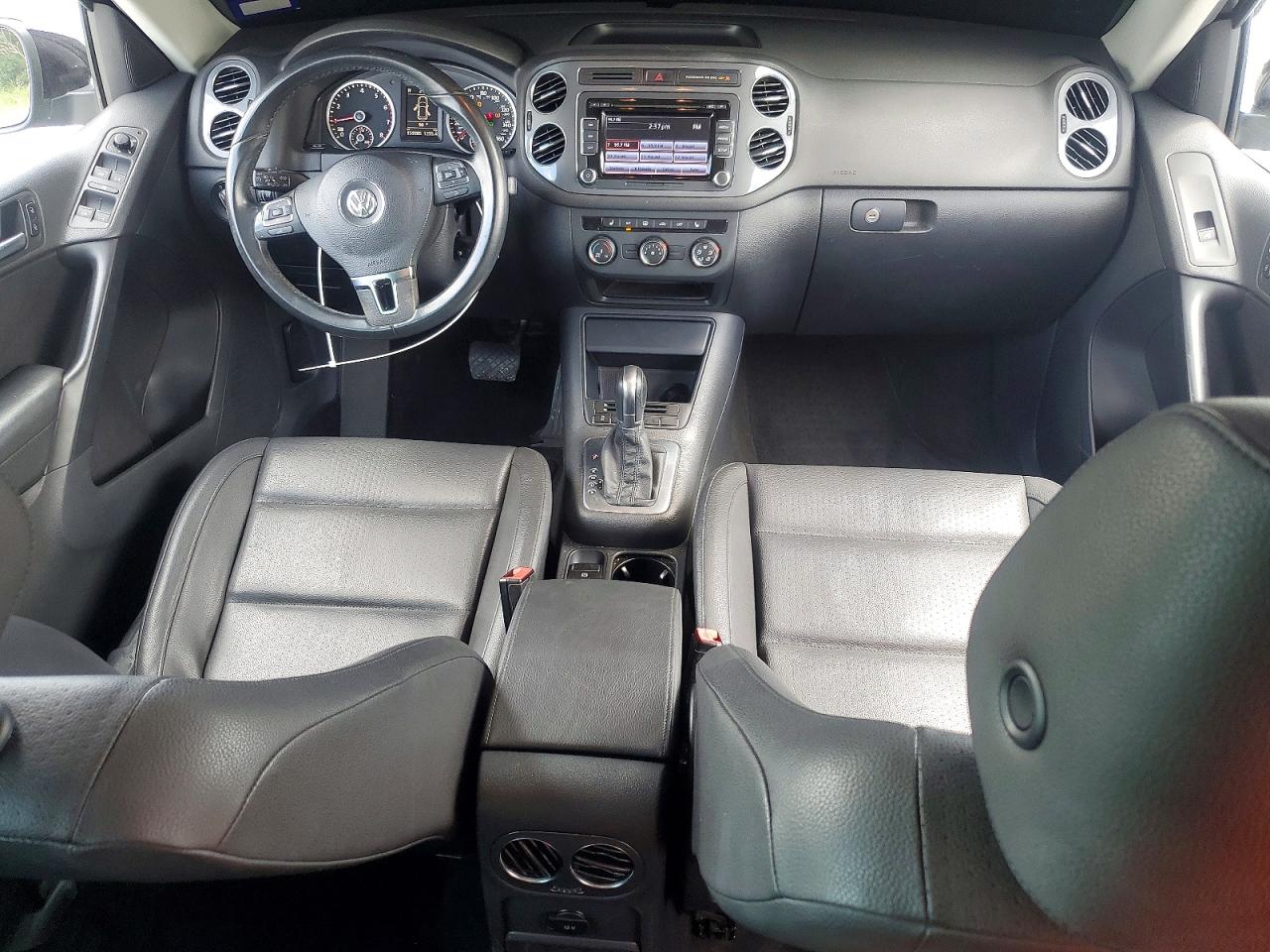 2015 Volkswagen Tiguan S Black vin: WVGAV7AX7FW559833