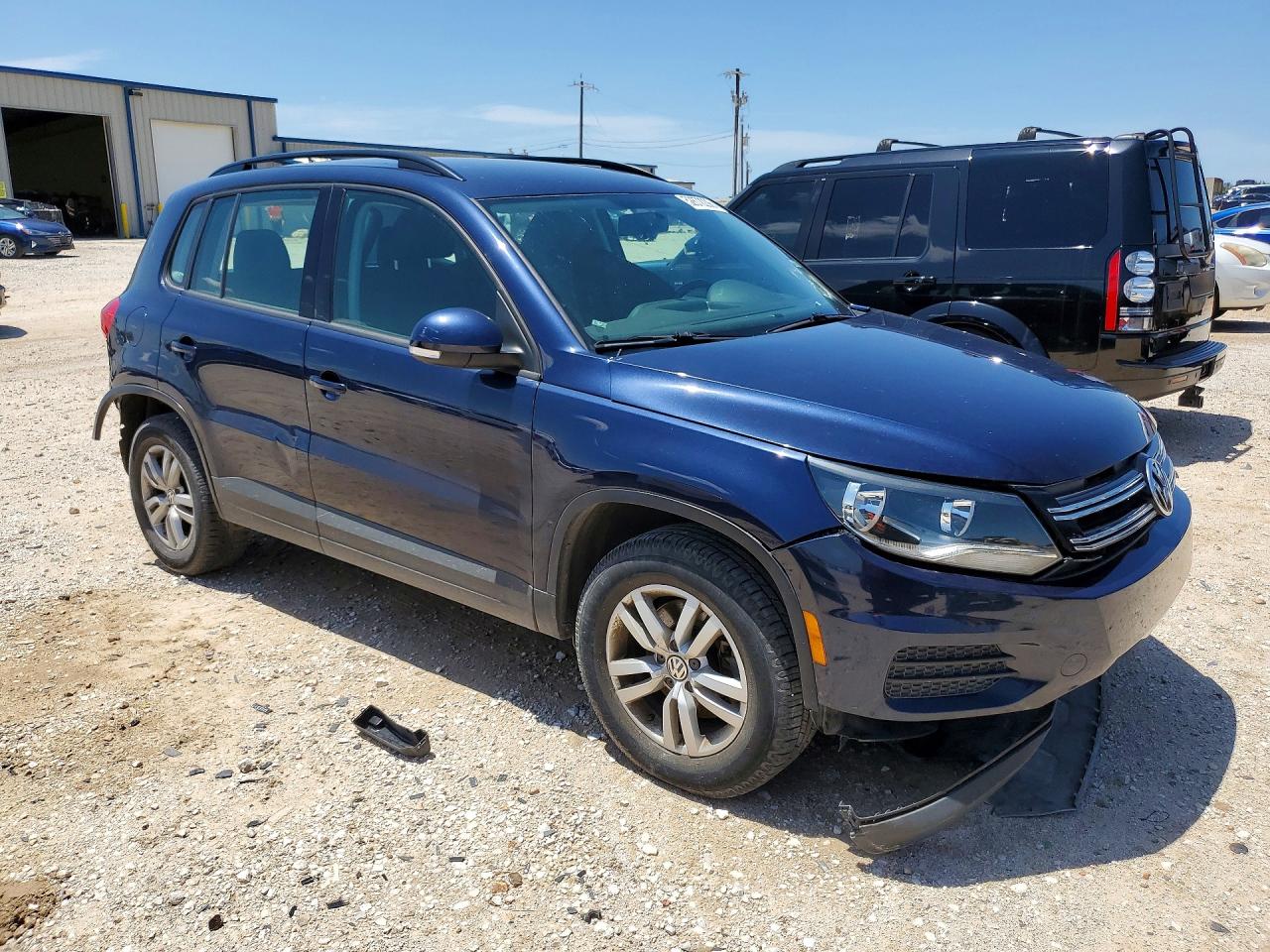 2015 Volkswagen Tiguan S Blue vin: WVGAV7AX7FW612028