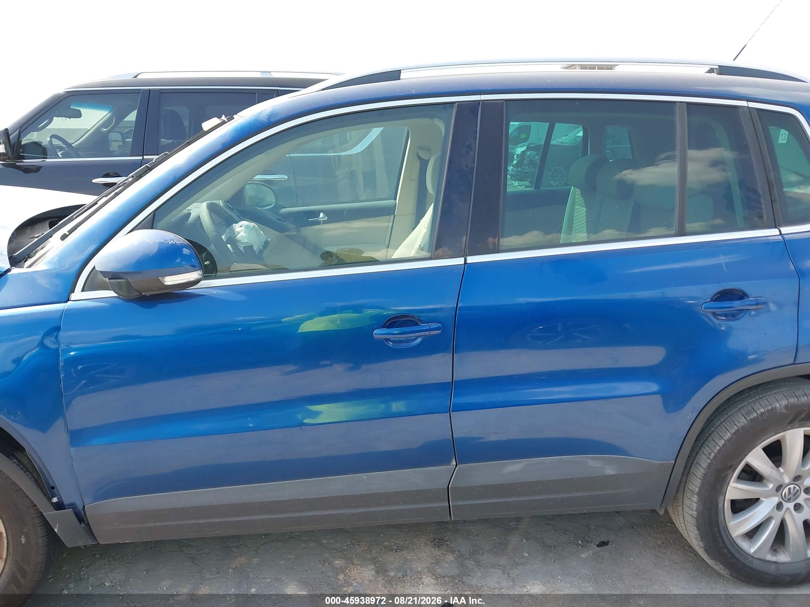 2010 Volkswagen Tiguan Se Blue vin: WVGAV7AX8AW502789