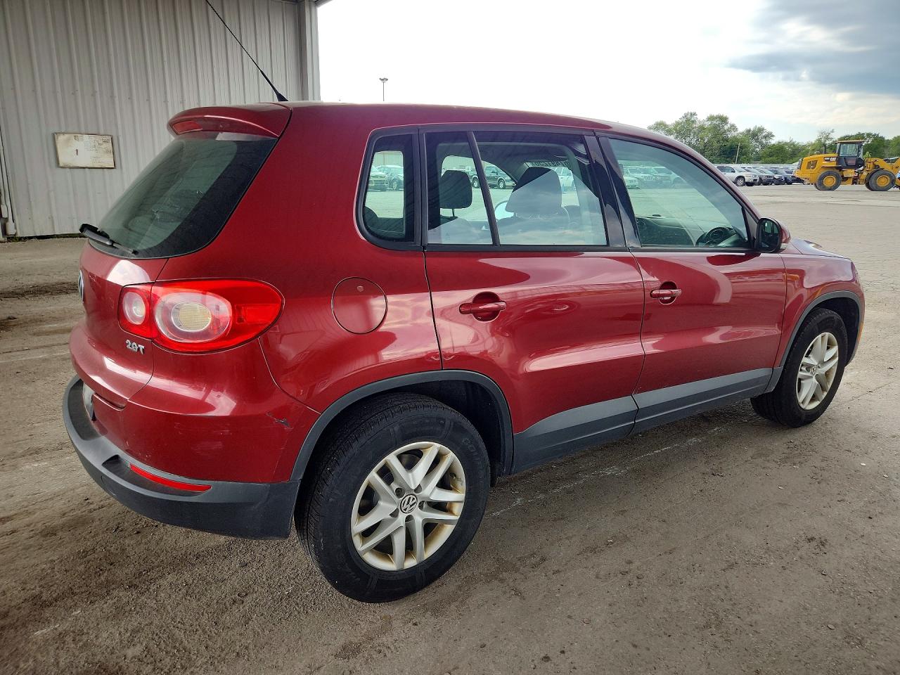 2011 Volkswagen Tiguan S Red vin: WVGAV7AX8BW001533