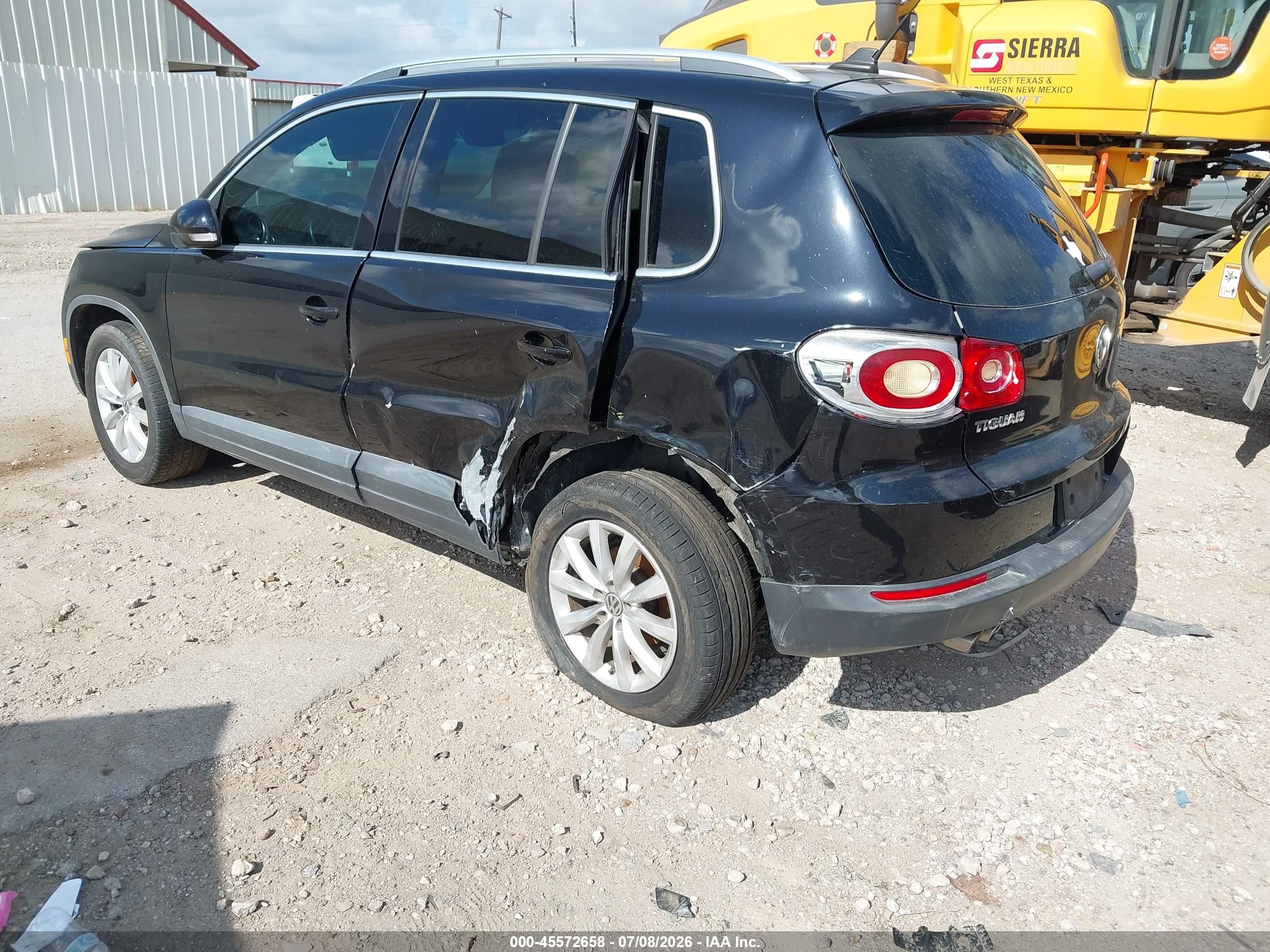 2011 Volkswagen Tiguan Se Черный vin: WVGAV7AX8BW558071