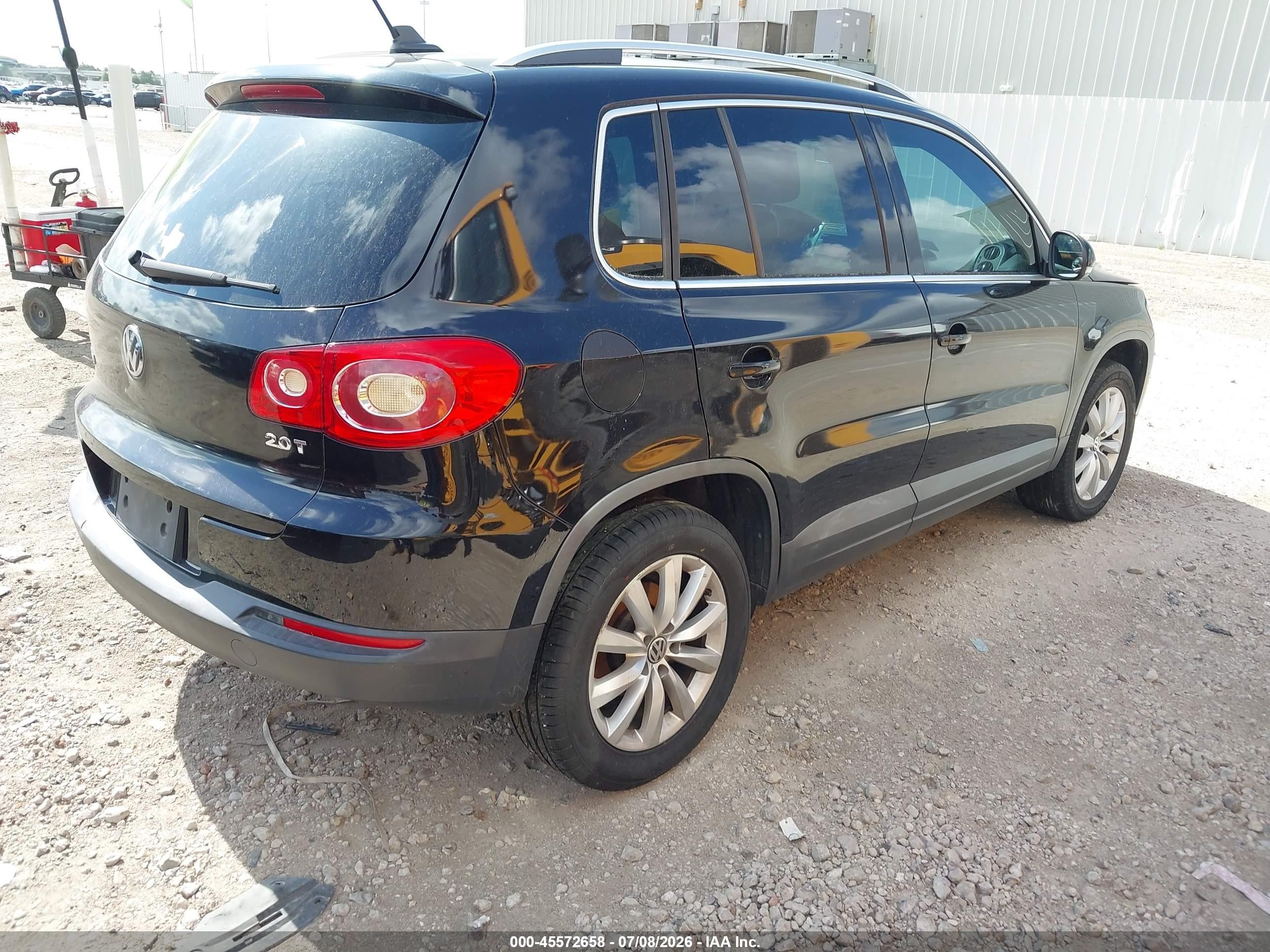 2011 Volkswagen Tiguan Se Черный vin: WVGAV7AX8BW558071