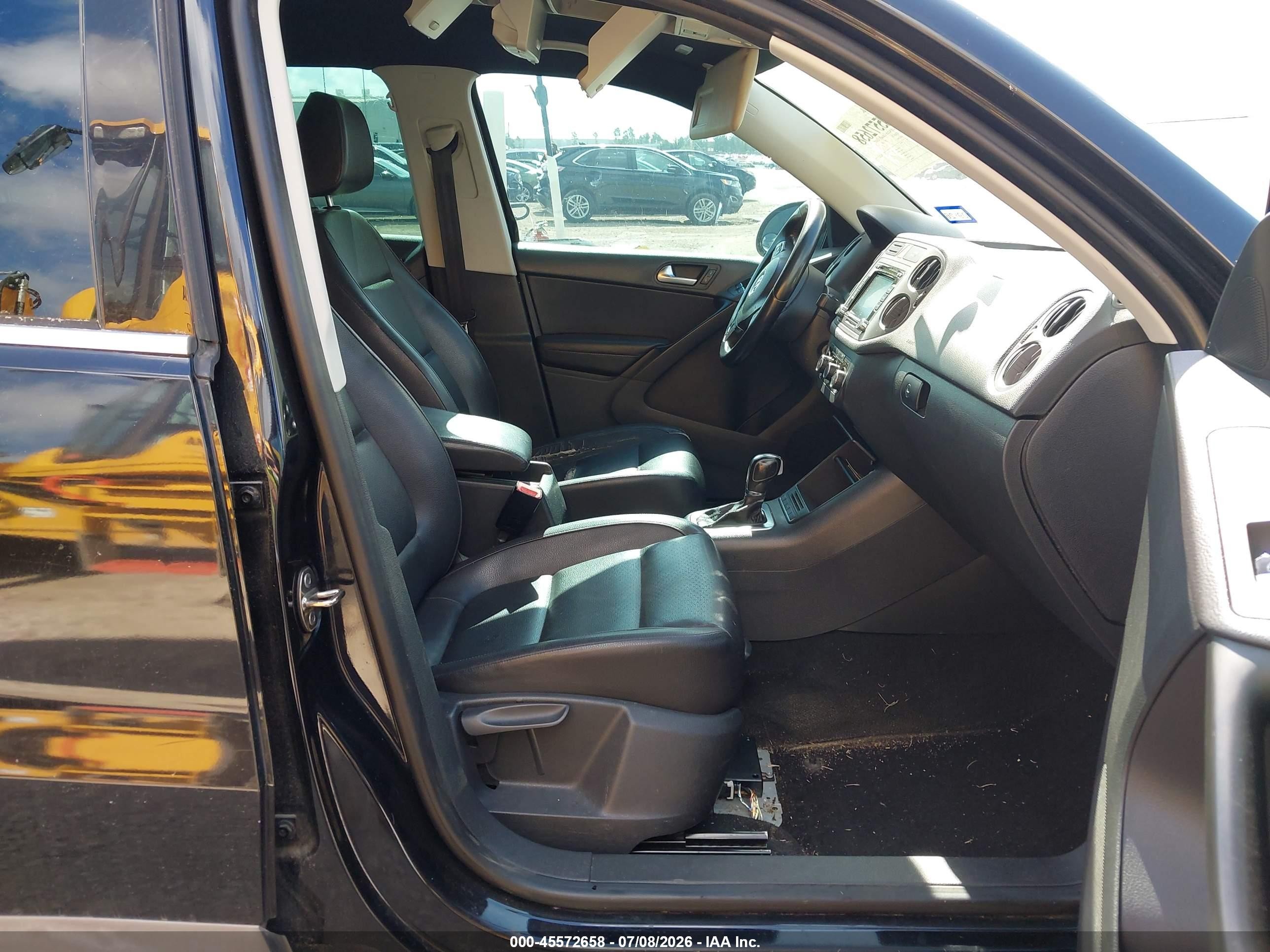 2011 Volkswagen Tiguan Se Черный vin: WVGAV7AX8BW558071