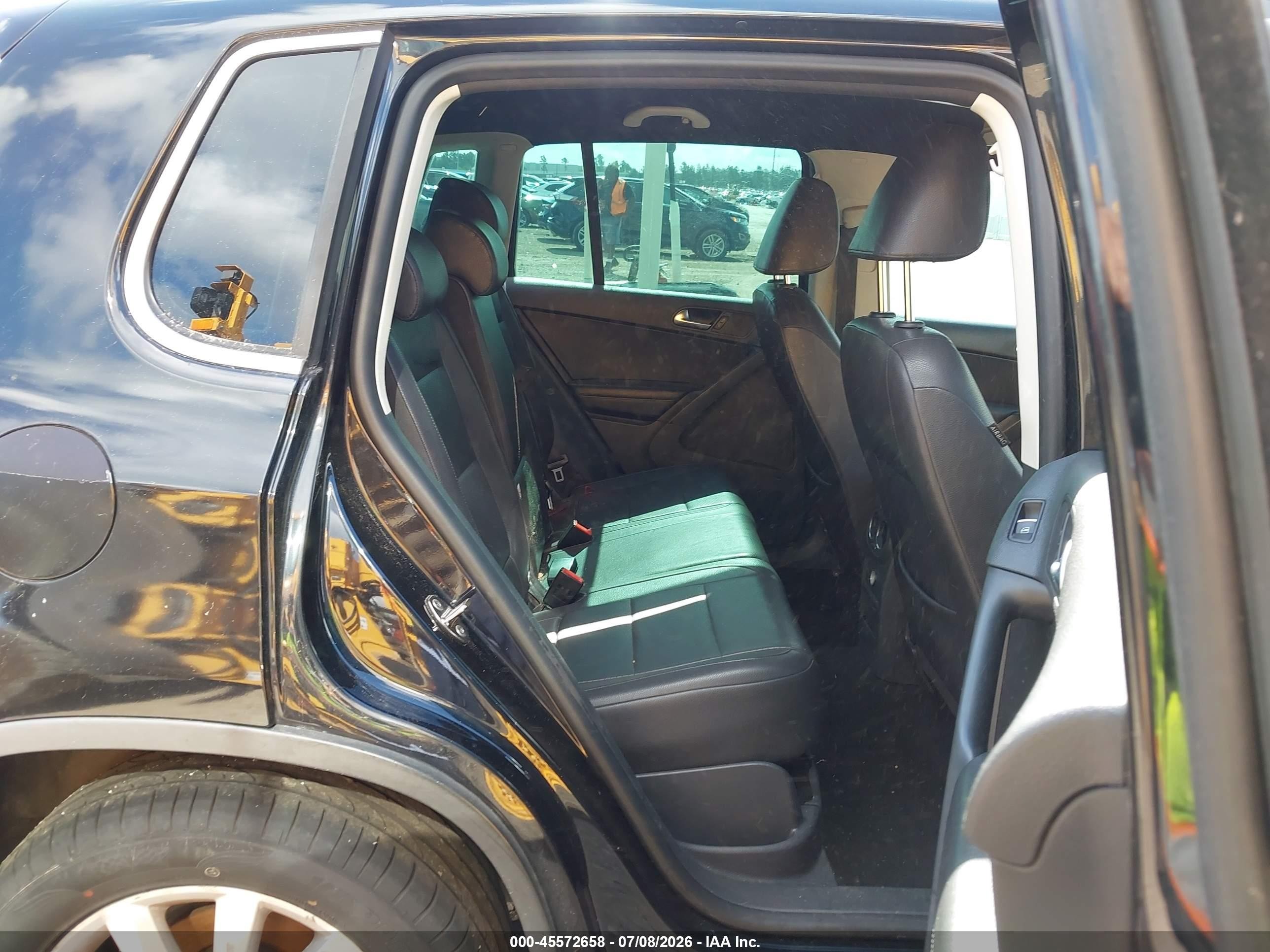 2011 Volkswagen Tiguan Se Черный vin: WVGAV7AX8BW558071