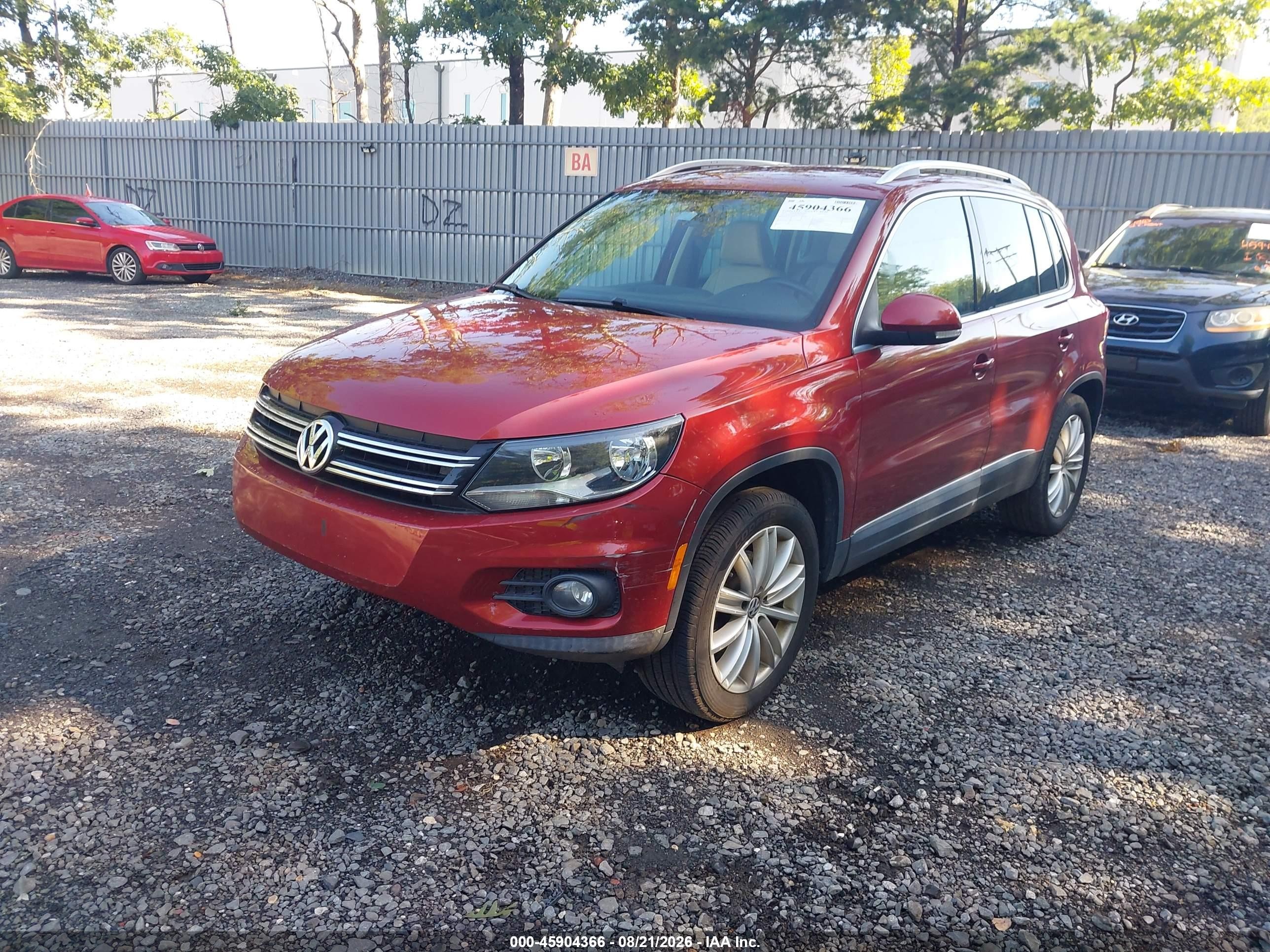 2012 Volkswagen Tiguan Se Red vin: WVGAV7AX8CW002215