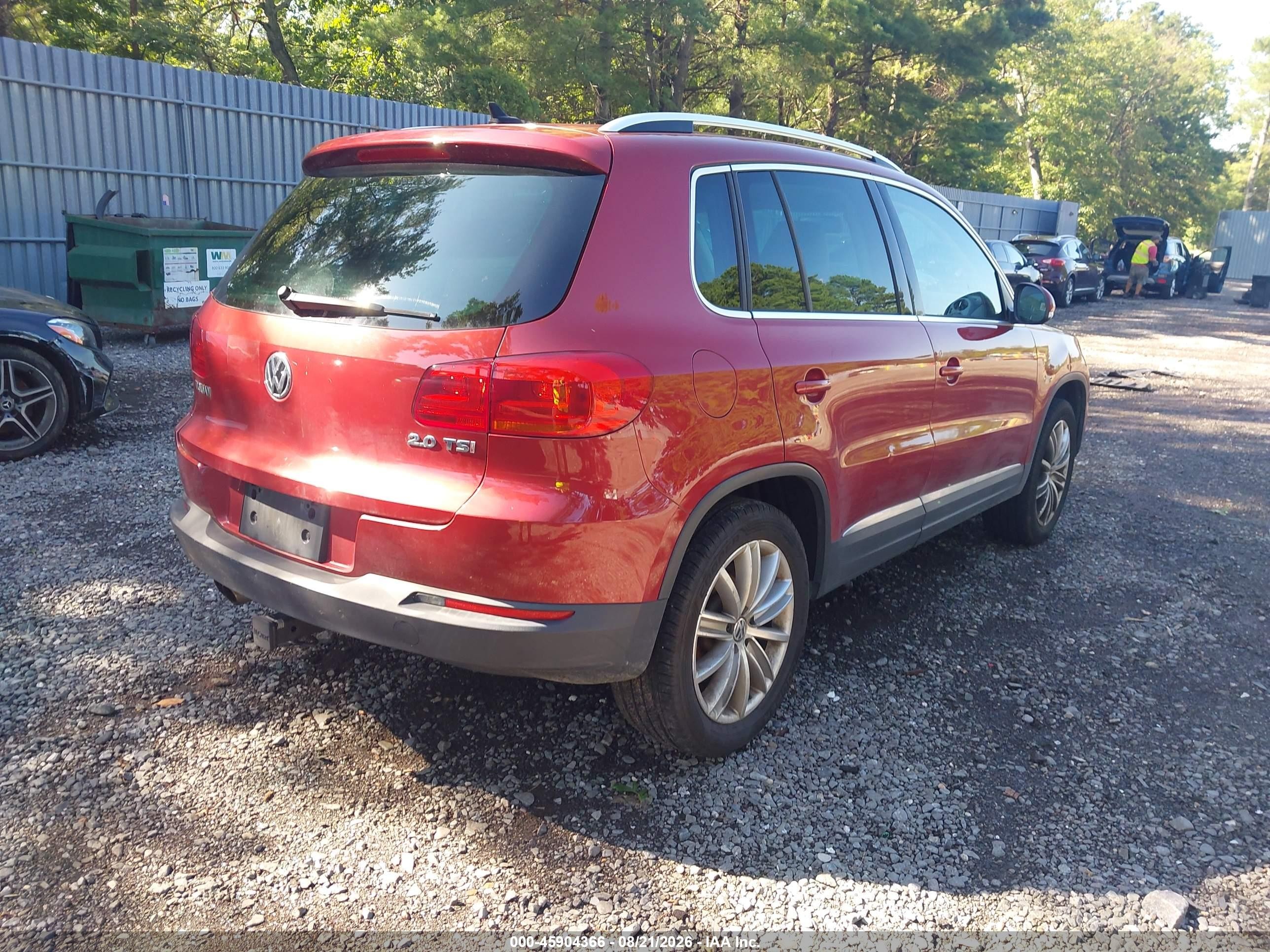 2012 Volkswagen Tiguan Se Red vin: WVGAV7AX8CW002215