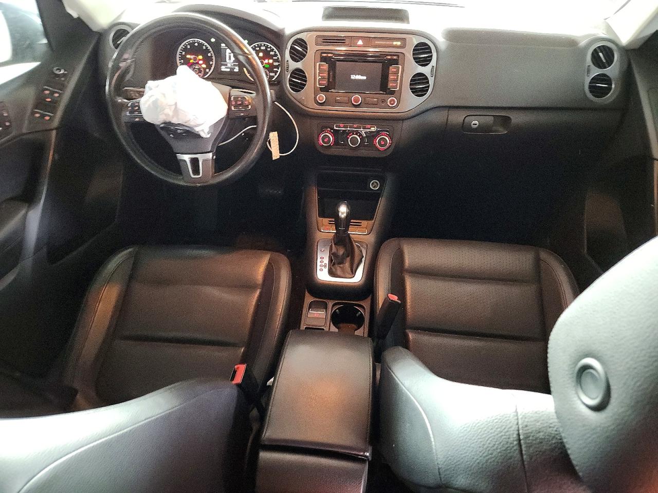 2012 Volkswagen Tiguan S Серый vin: WVGAV7AX8CW006023