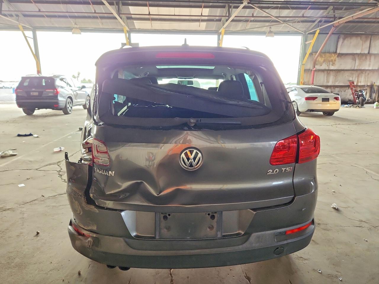 2012 Volkswagen Tiguan S Серый vin: WVGAV7AX8CW006023