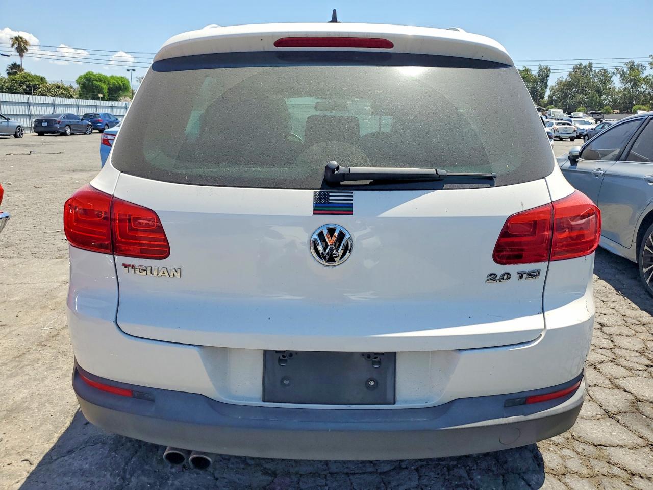 2012 Volkswagen Tiguan S White vin: WVGAV7AX8CW530532