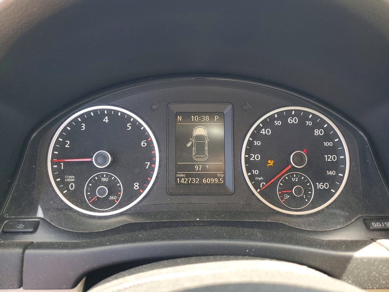 2012 Volkswagen Tiguan S White vin: WVGAV7AX8CW530532