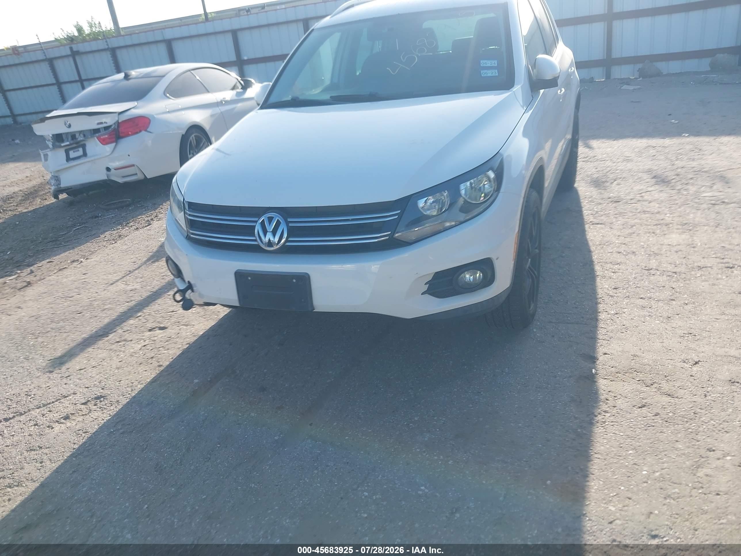2012 Volkswagen Tiguan Se White vin: WVGAV7AX8CW532698