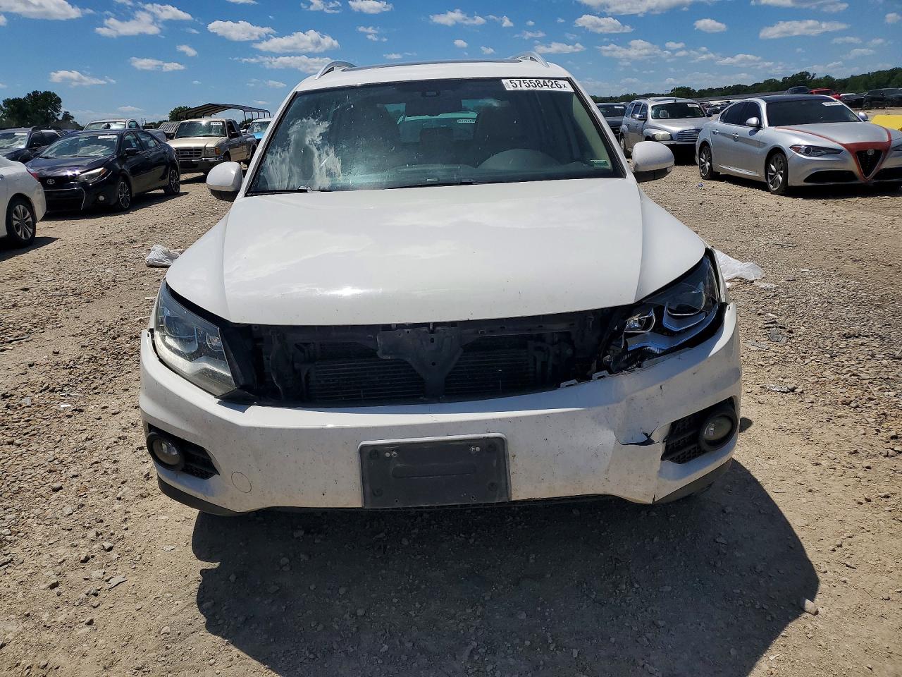 2012 Volkswagen Tiguan S White vin: WVGAV7AX8CW546486