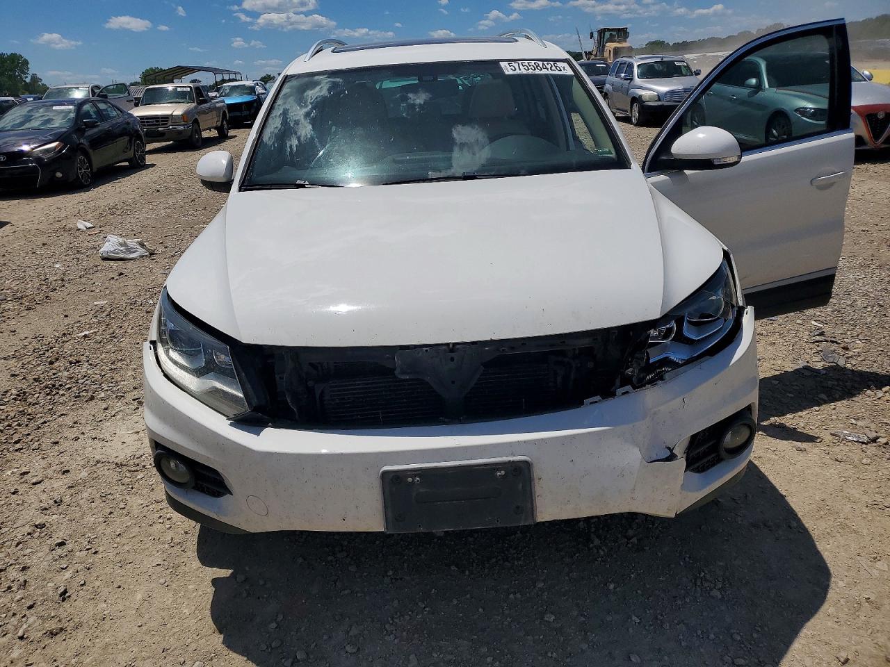 2012 Volkswagen Tiguan S White vin: WVGAV7AX8CW546486