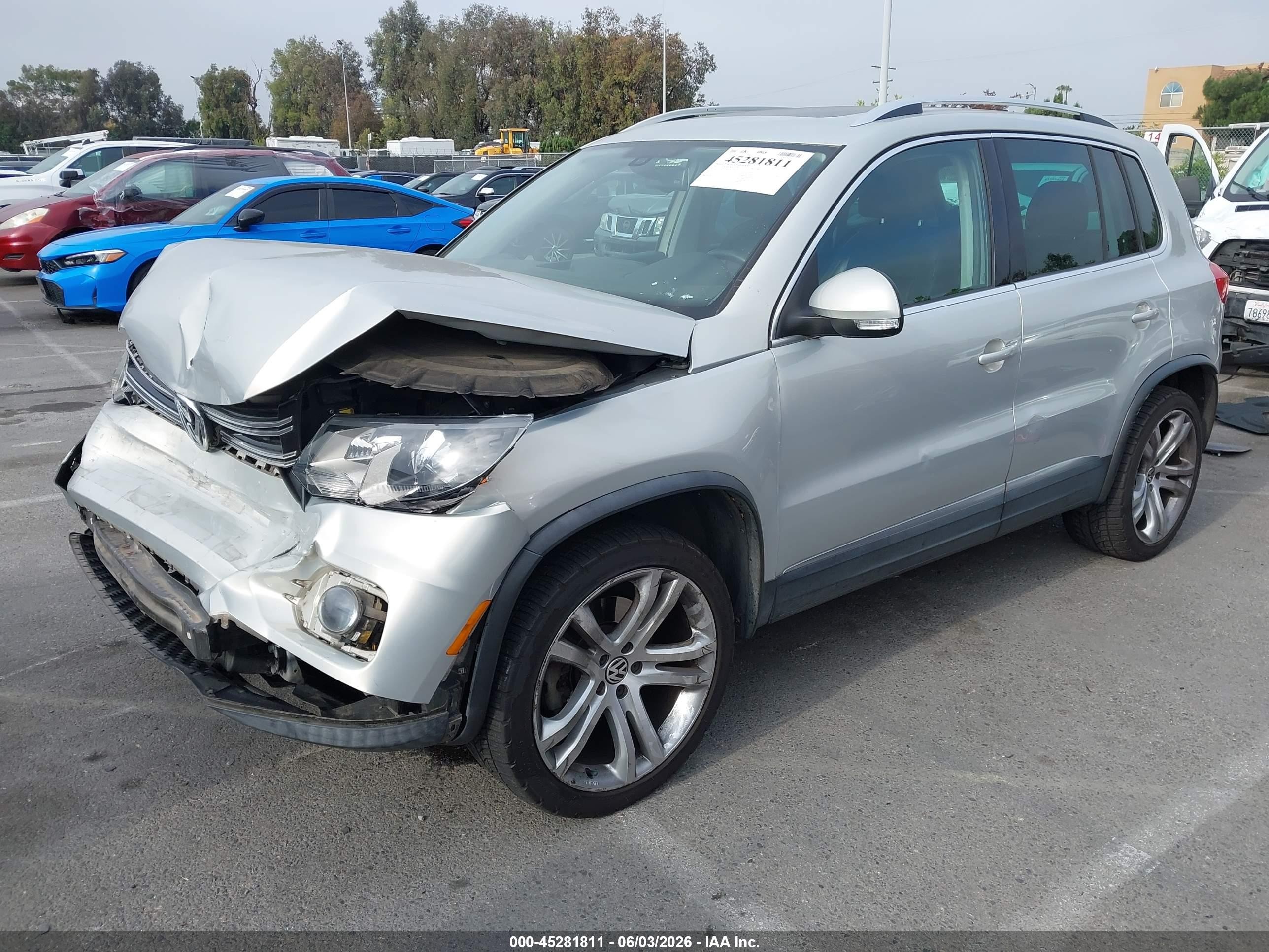 2012 Volkswagen Tiguan Sel Silver vin: WVGAV7AX8CW610266