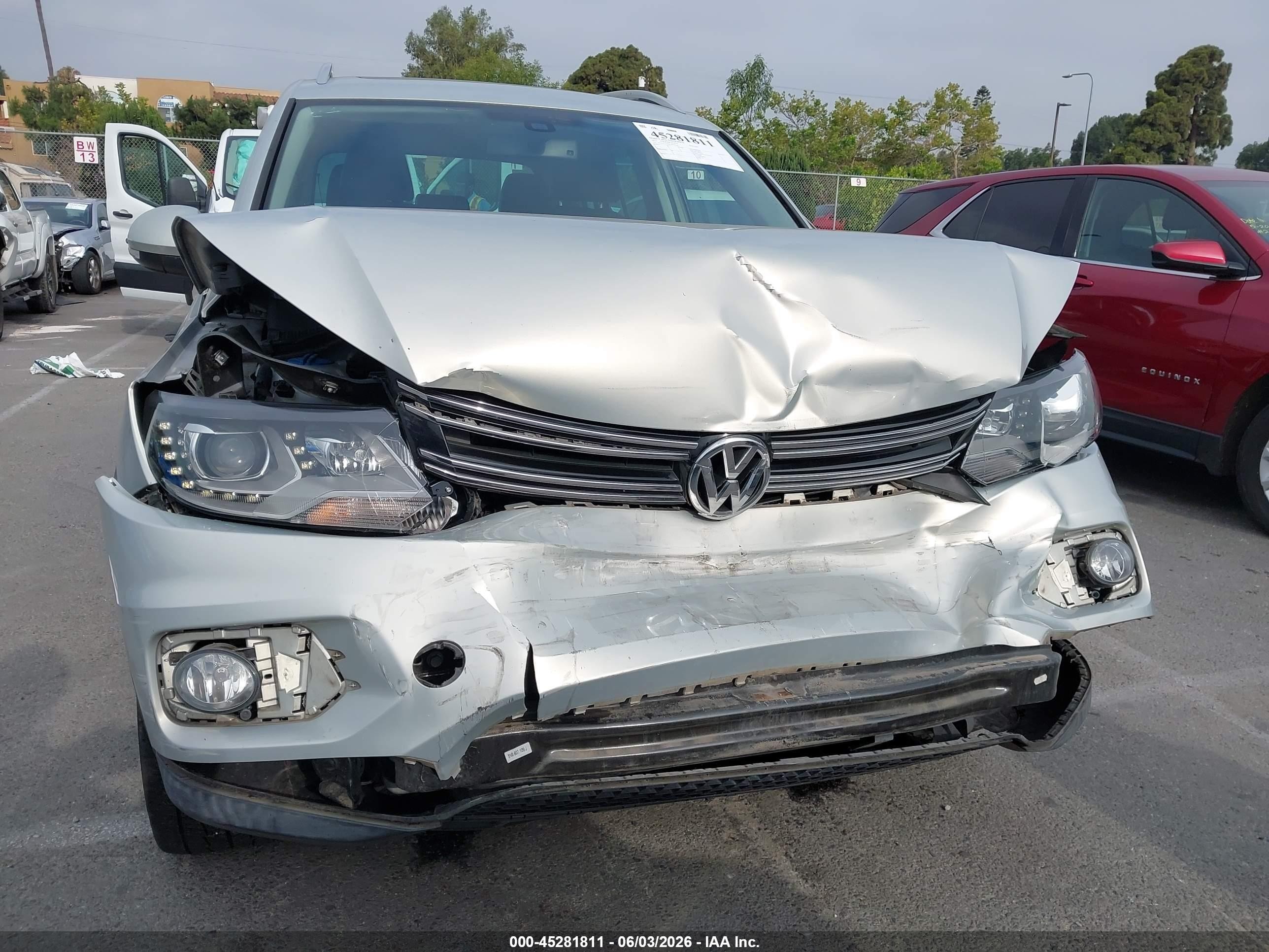 2012 Volkswagen Tiguan Sel Silver vin: WVGAV7AX8CW610266