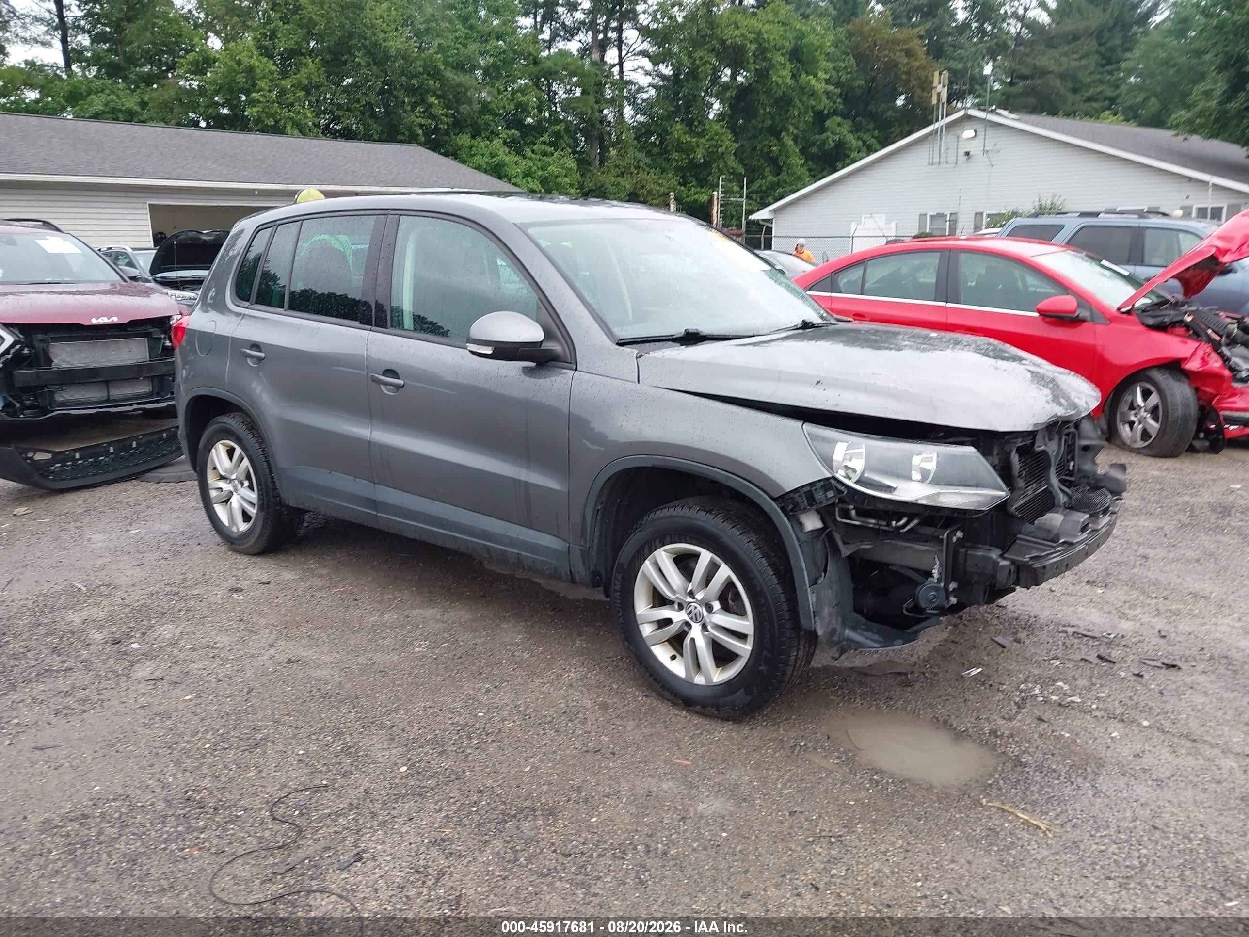 2013 Volkswagen Tiguan S Gray vin: WVGAV7AX8DW534131