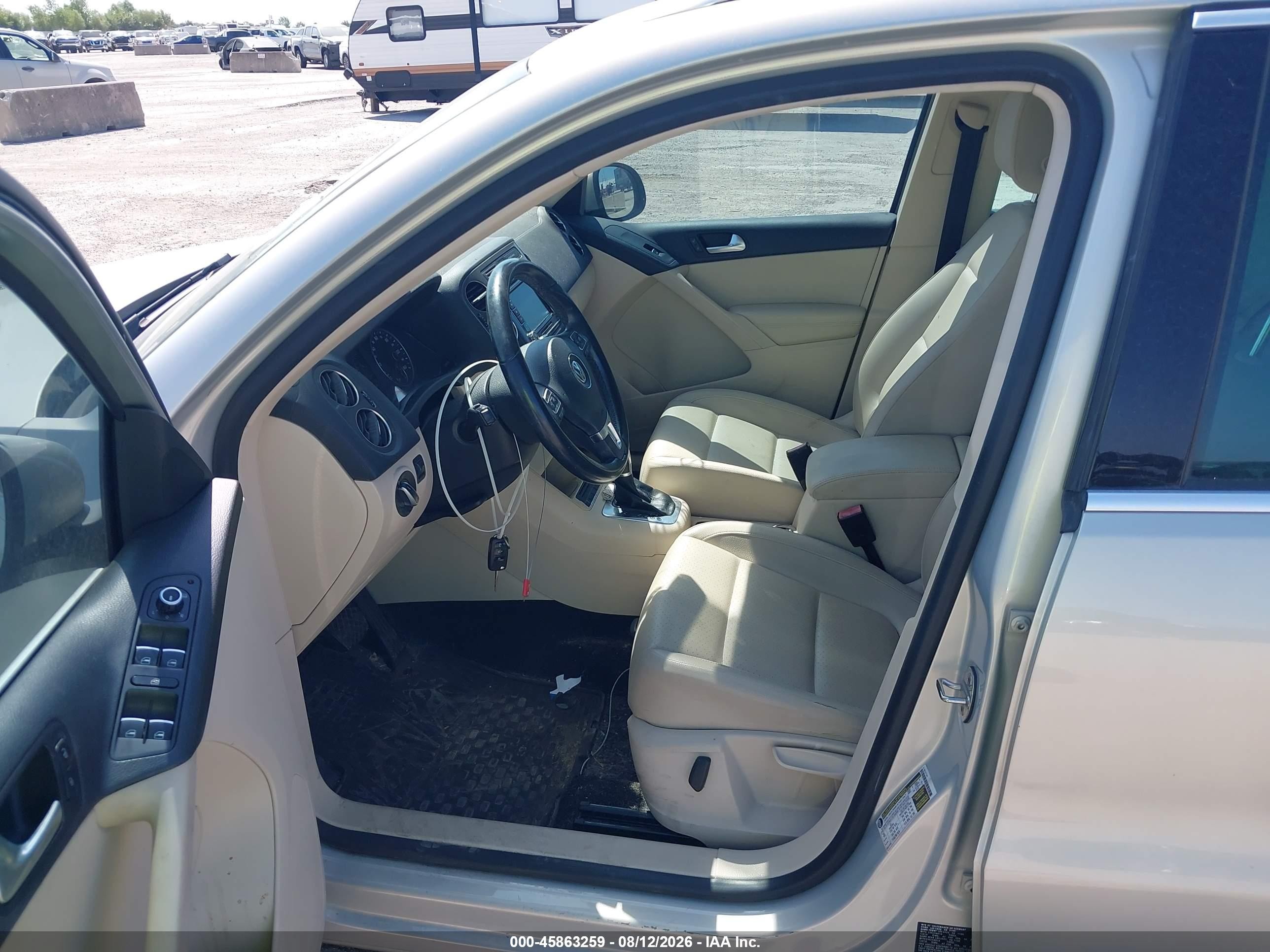 2013 Volkswagen Tiguan Se Silver vin: WVGAV7AX8DW536316