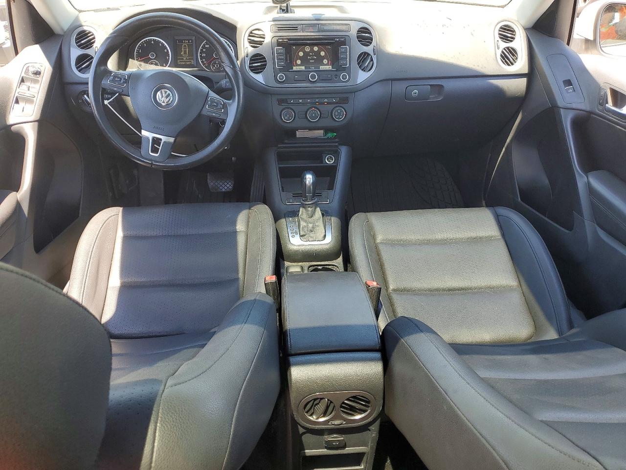 2013 Volkswagen Tiguan S Белый vin: WVGAV7AX8DW541998