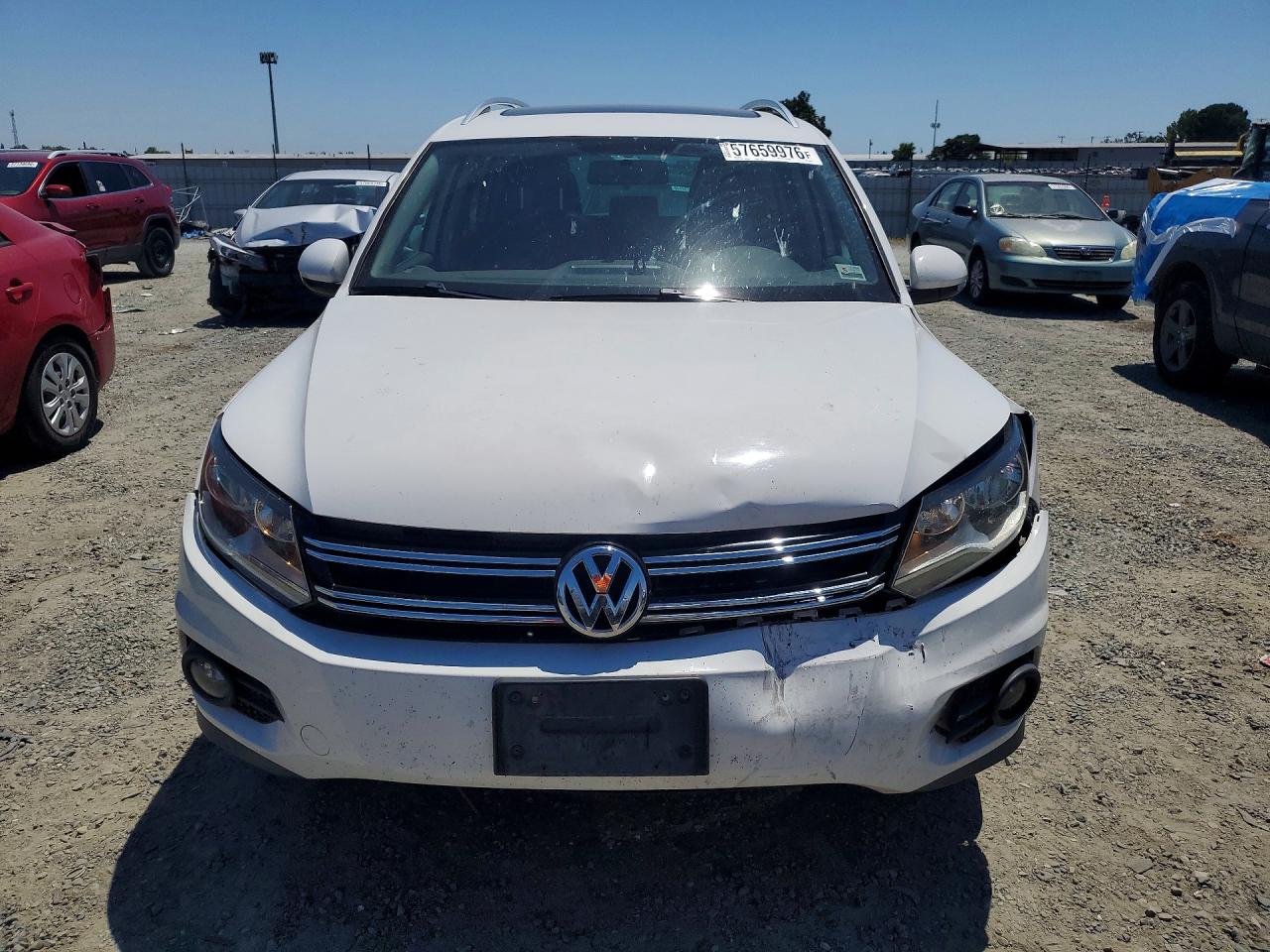 2013 Volkswagen Tiguan S Белый vin: WVGAV7AX8DW541998