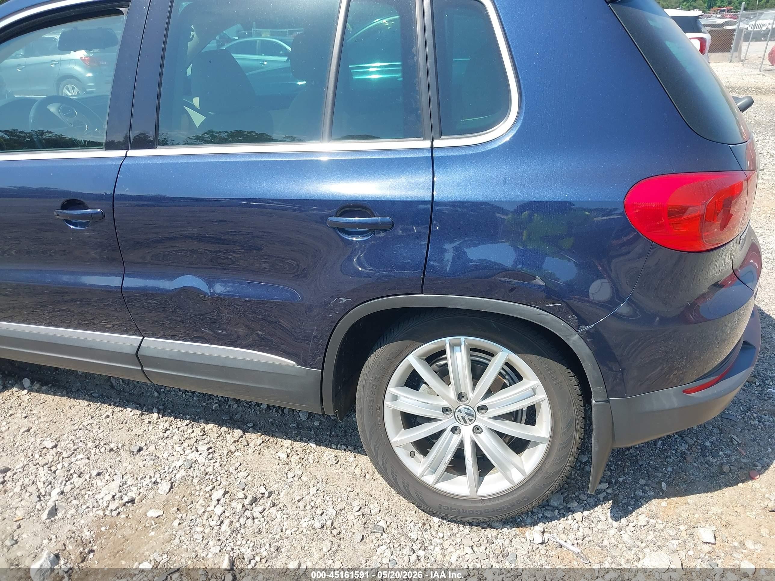 2013 Volkswagen Tiguan Se Blue vin: WVGAV7AX8DW554993
