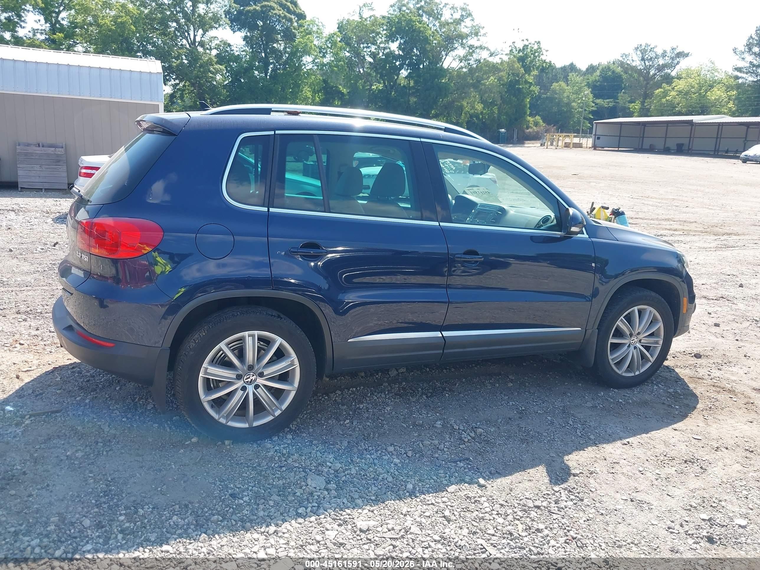 2013 Volkswagen Tiguan Se Blue vin: WVGAV7AX8DW554993