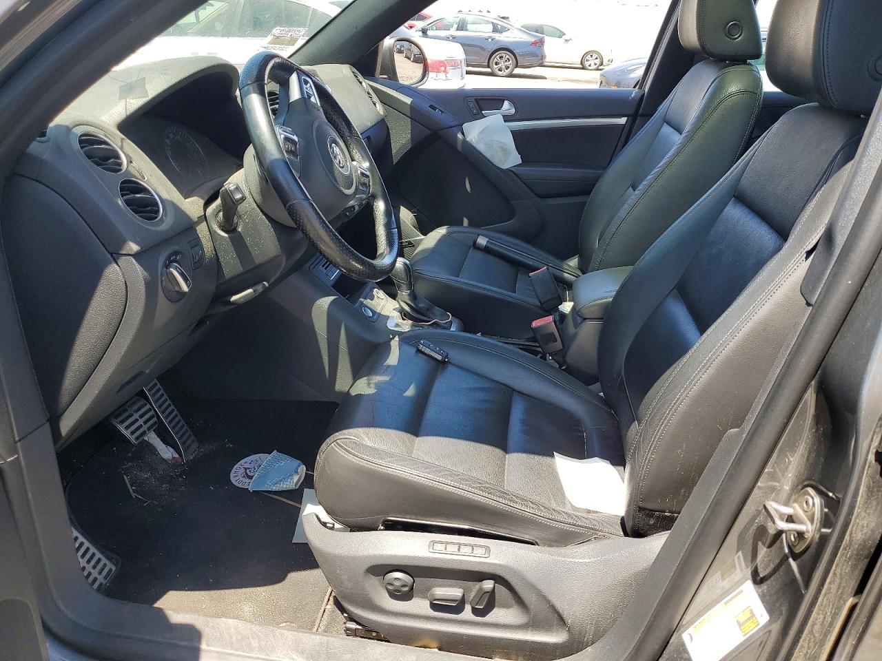 2015 Volkswagen Tiguan S Gray vin: WVGAV7AX8FW094639