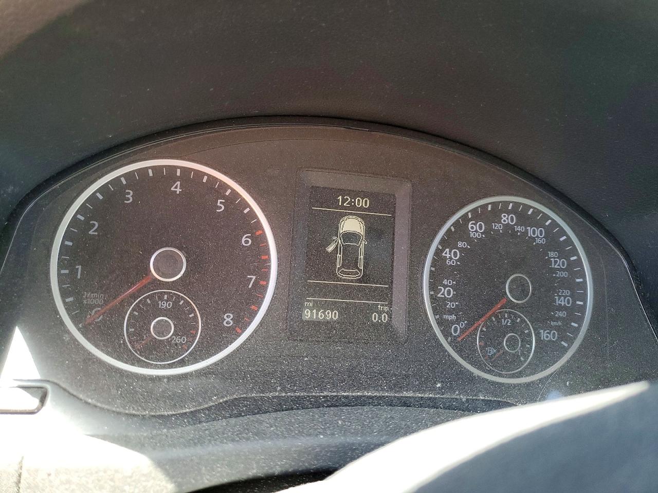 2015 Volkswagen Tiguan S Gray vin: WVGAV7AX8FW094639