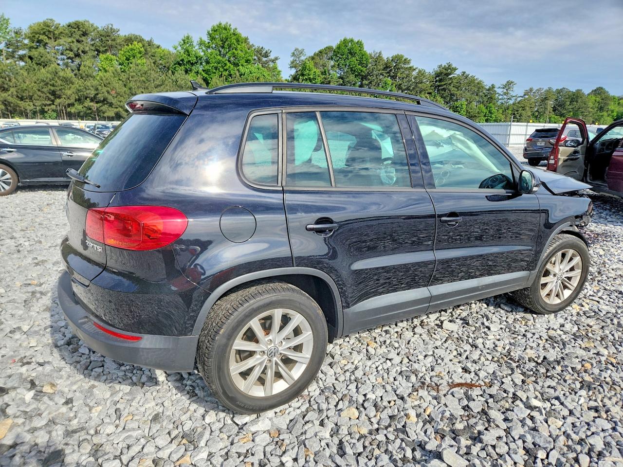 2015 Volkswagen Tiguan S Black vin: WVGAV7AX8FW501214