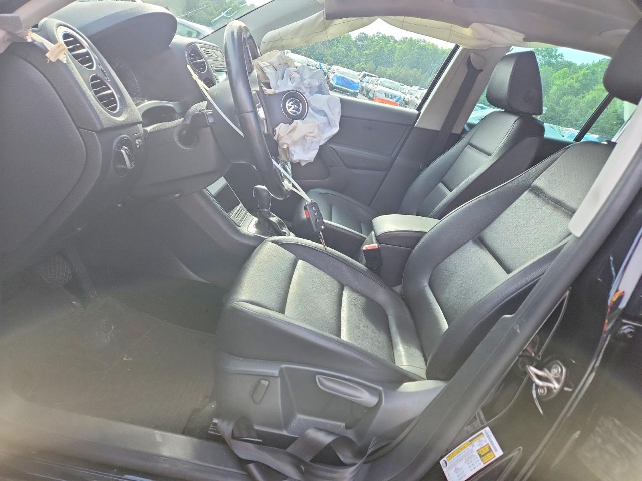 2015 Volkswagen Tiguan S Black vin: WVGAV7AX8FW501214