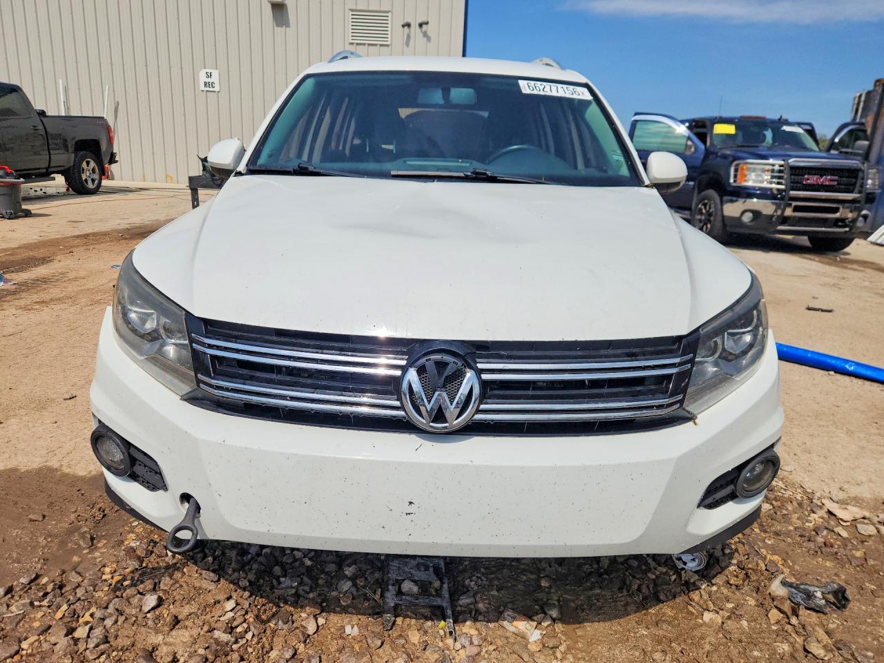 2015 Volkswagen Tiguan S White vin: WVGAV7AX8FW519695
