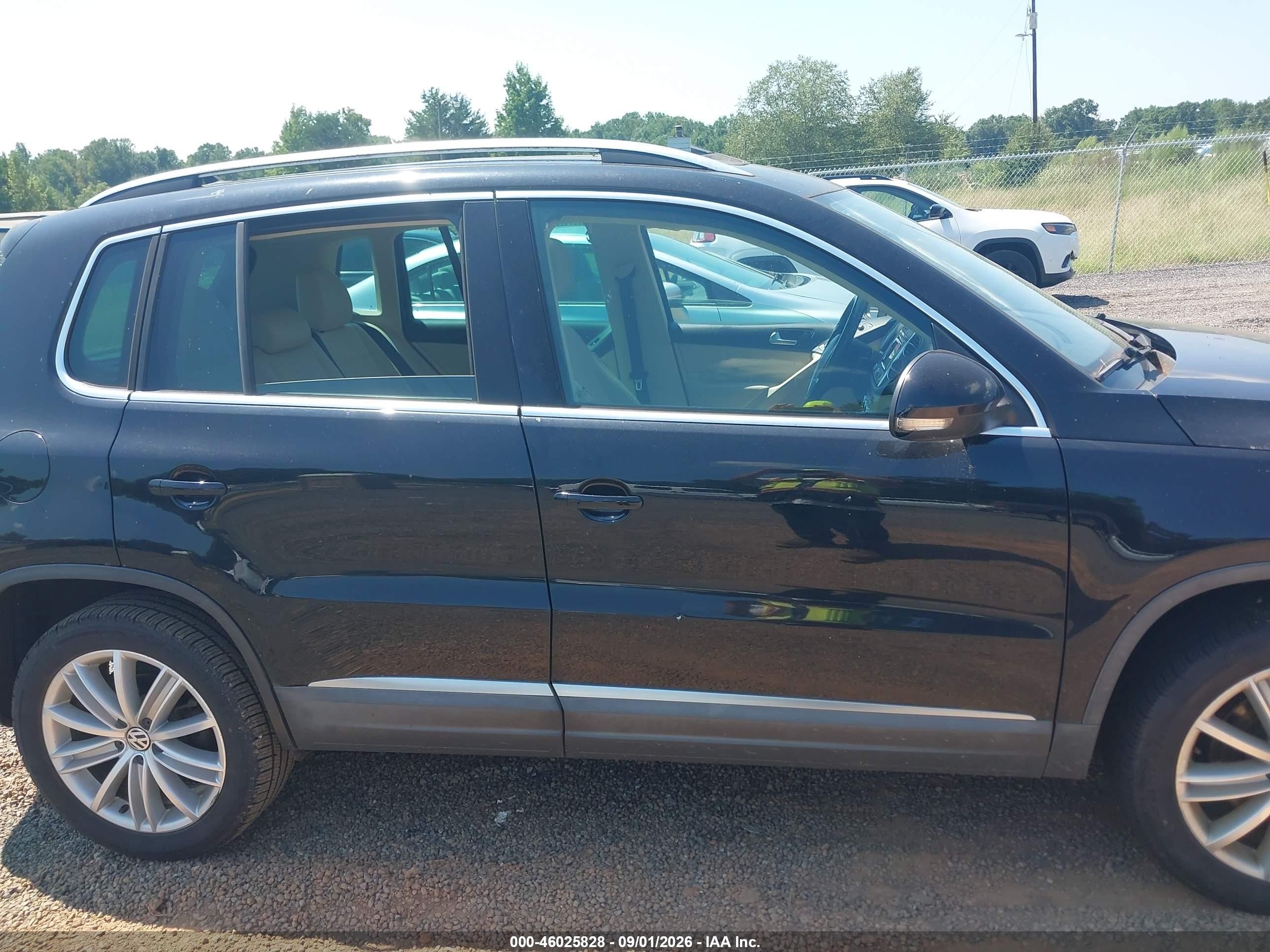 2015 Volkswagen Tiguan Sel Black vin: WVGAV7AX8FW543804