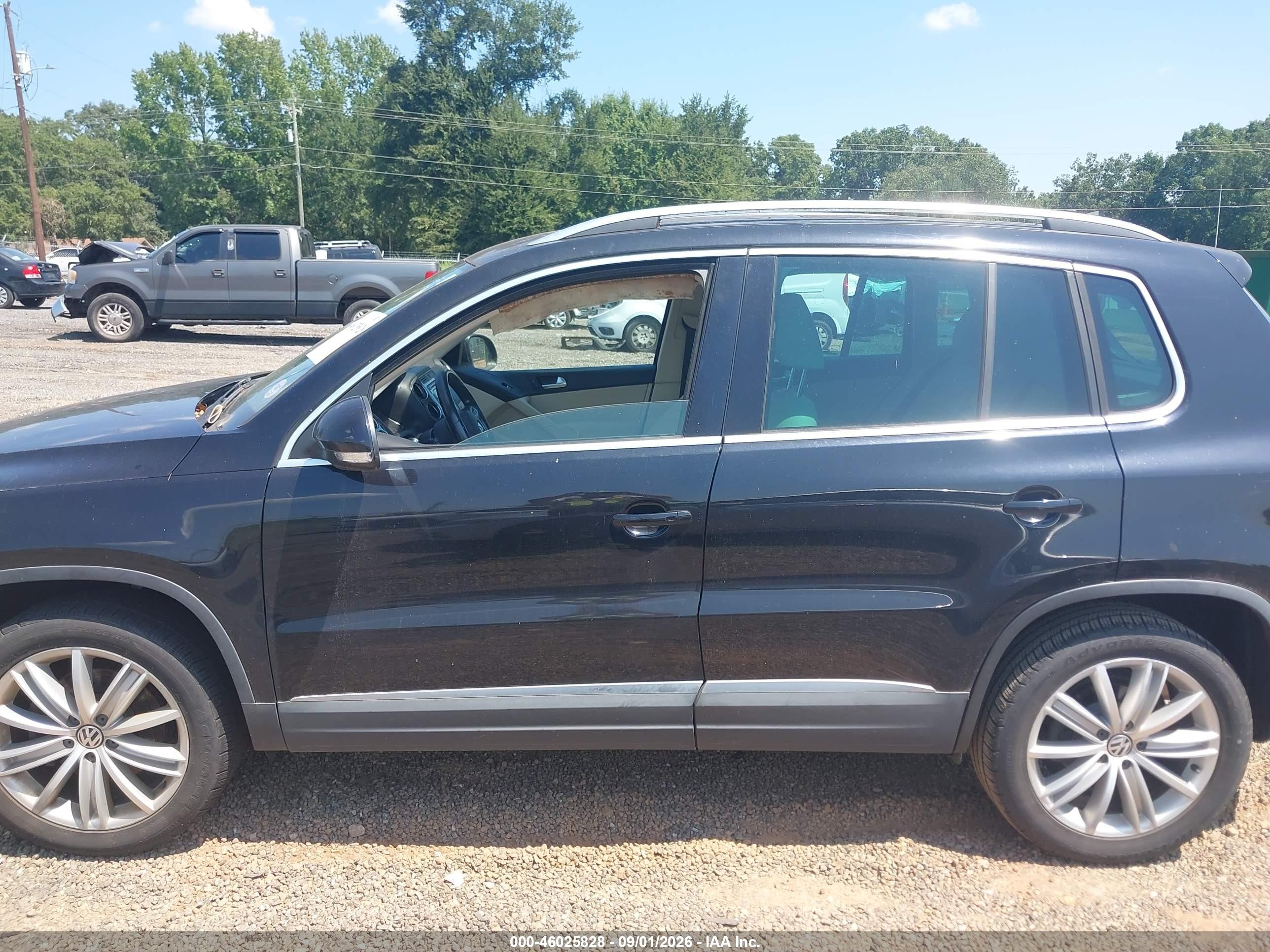 2015 Volkswagen Tiguan Sel Black vin: WVGAV7AX8FW543804