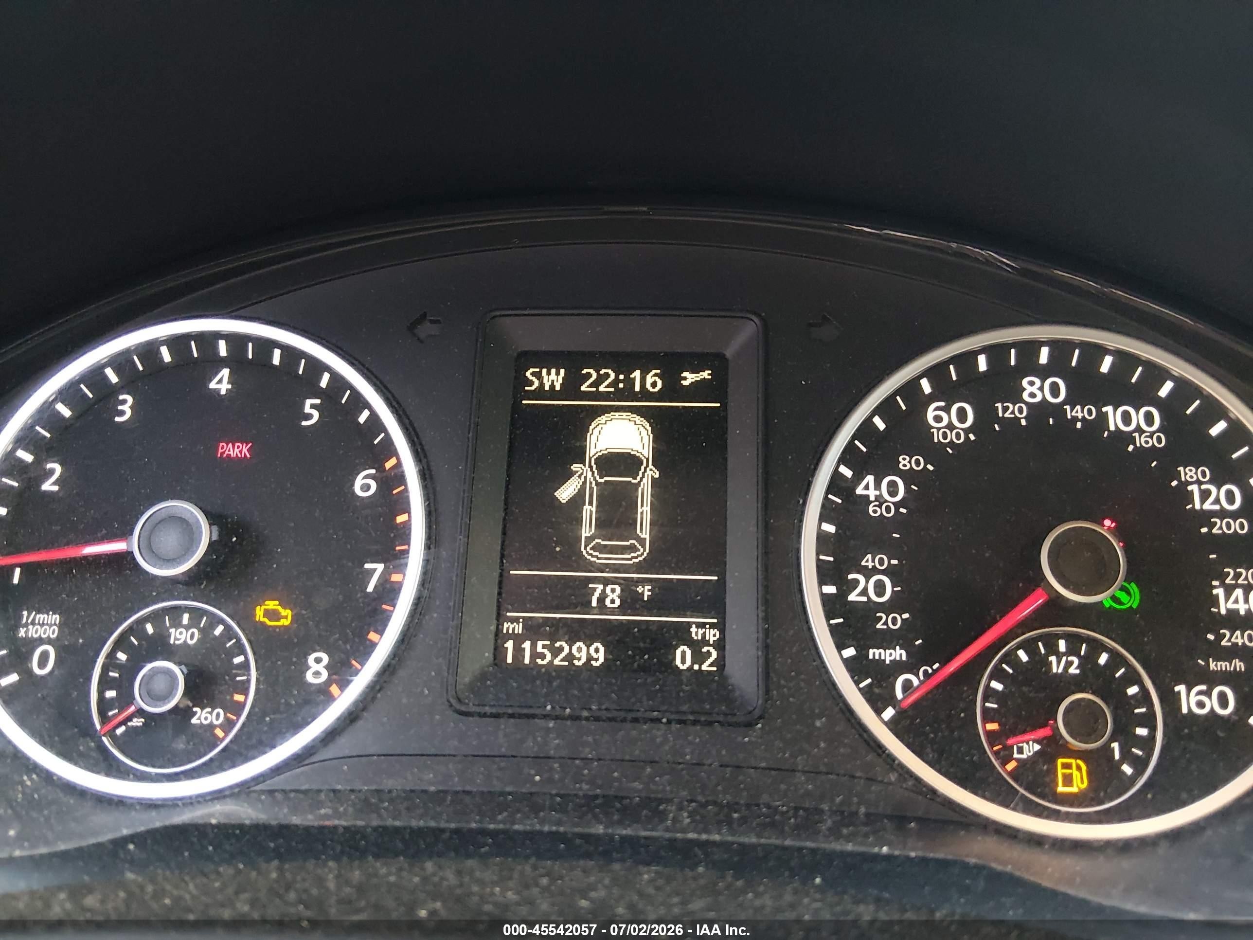 2015 Volkswagen Tiguan S White vin: WVGAV7AX8FW555676