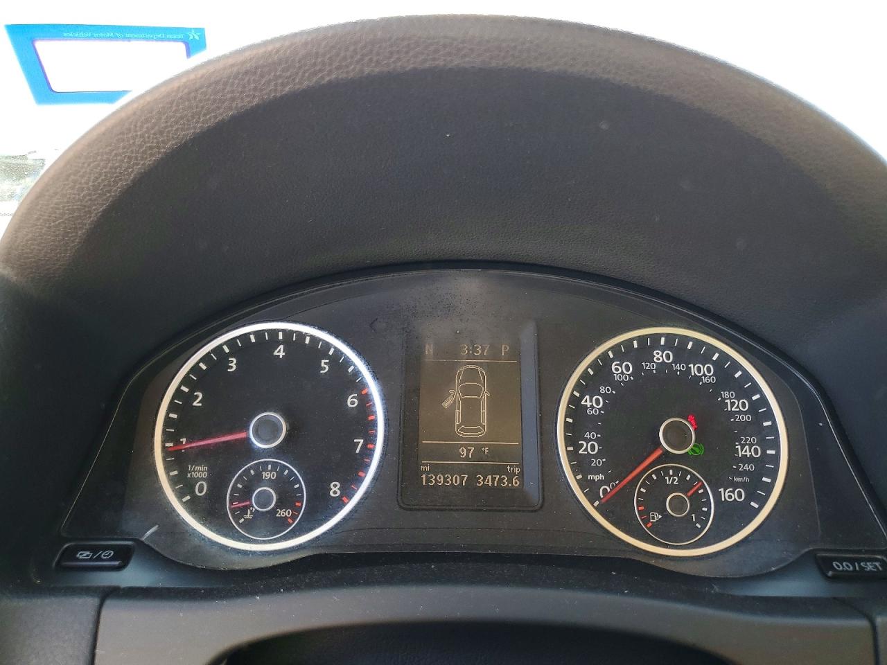 2015 Volkswagen Tiguan S White vin: WVGAV7AX8FW604603