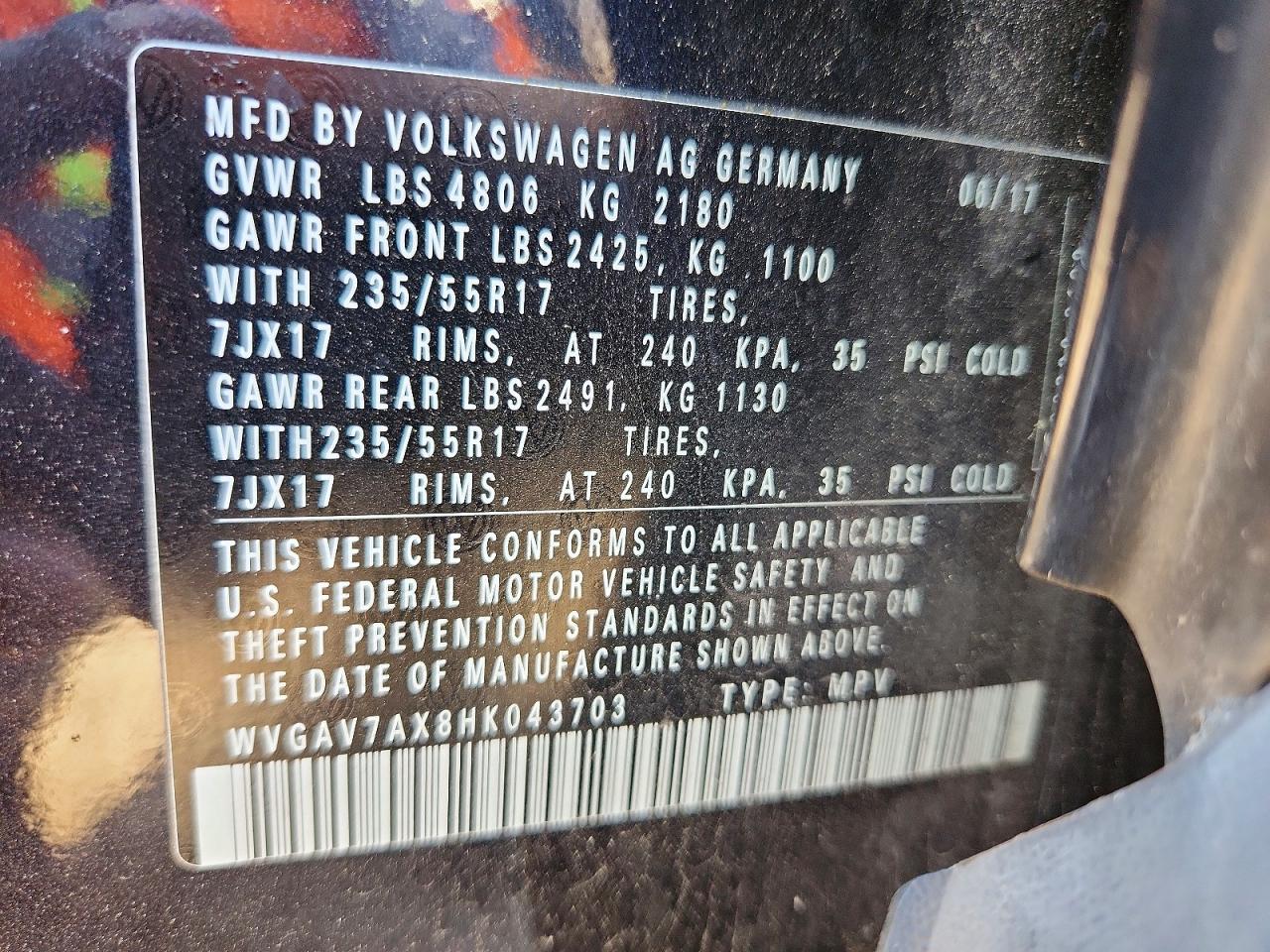 2017 Volkswagen Tiguan S Черный vin: WVGAV7AX8HK043703